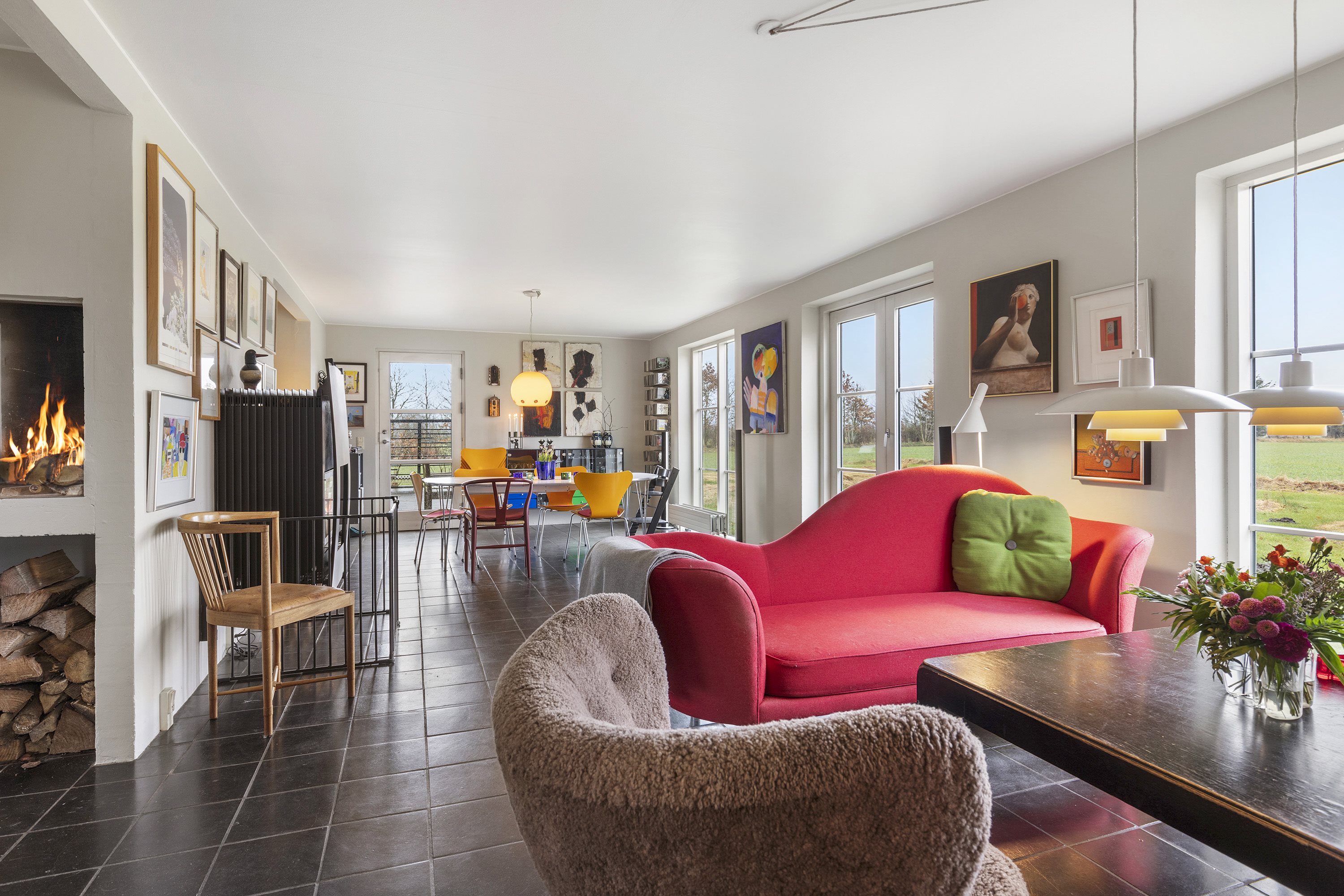 Fremhævet stue billede i fuldskærmstilstand. Billede af Elkærvej 6, Tversted, 9881 Bindslev