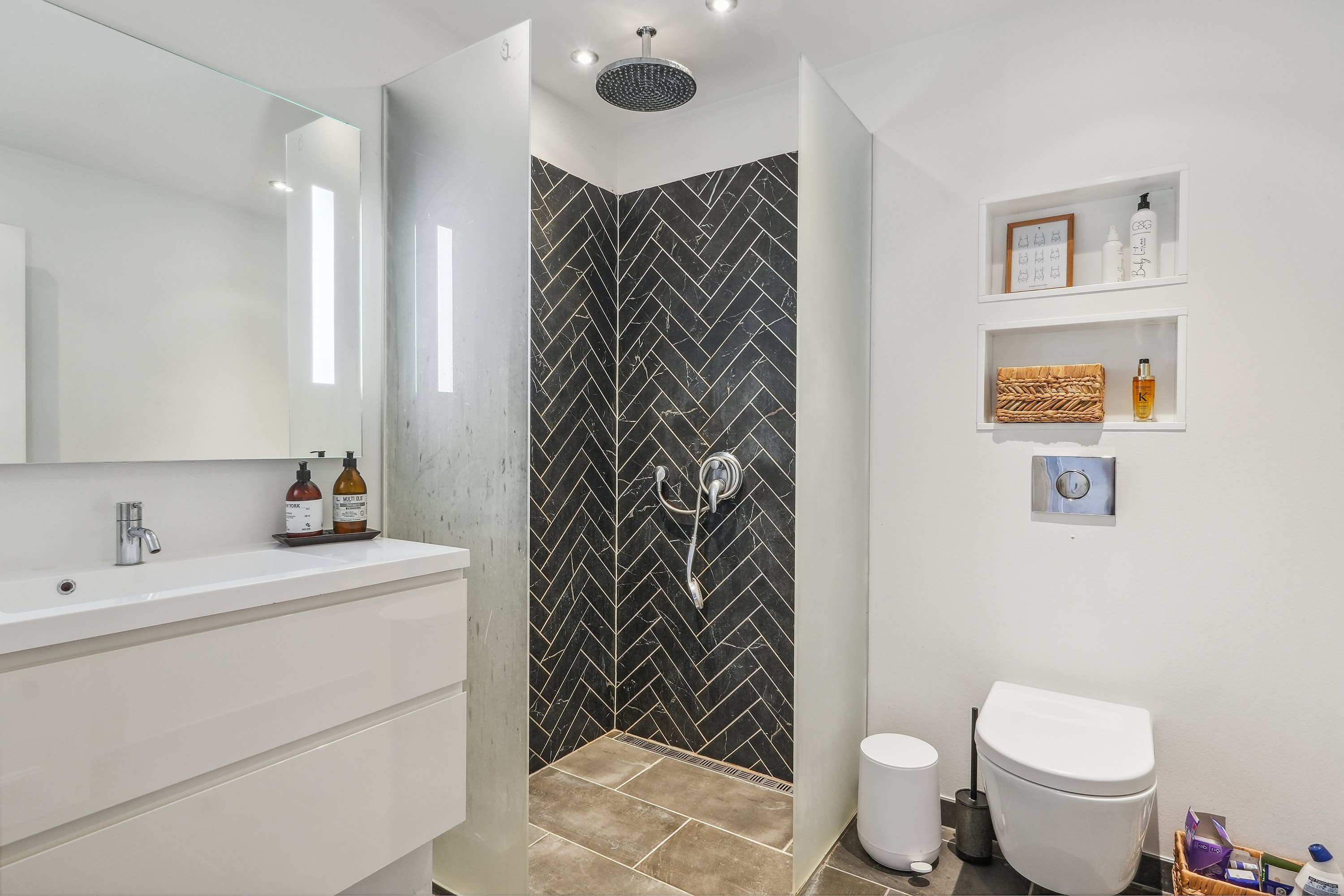 Fremhævet badeværelse billede i fuldskærmstilstand. Billede af Schleppegrellsgade 67, 2. th., 9000 Aalborg