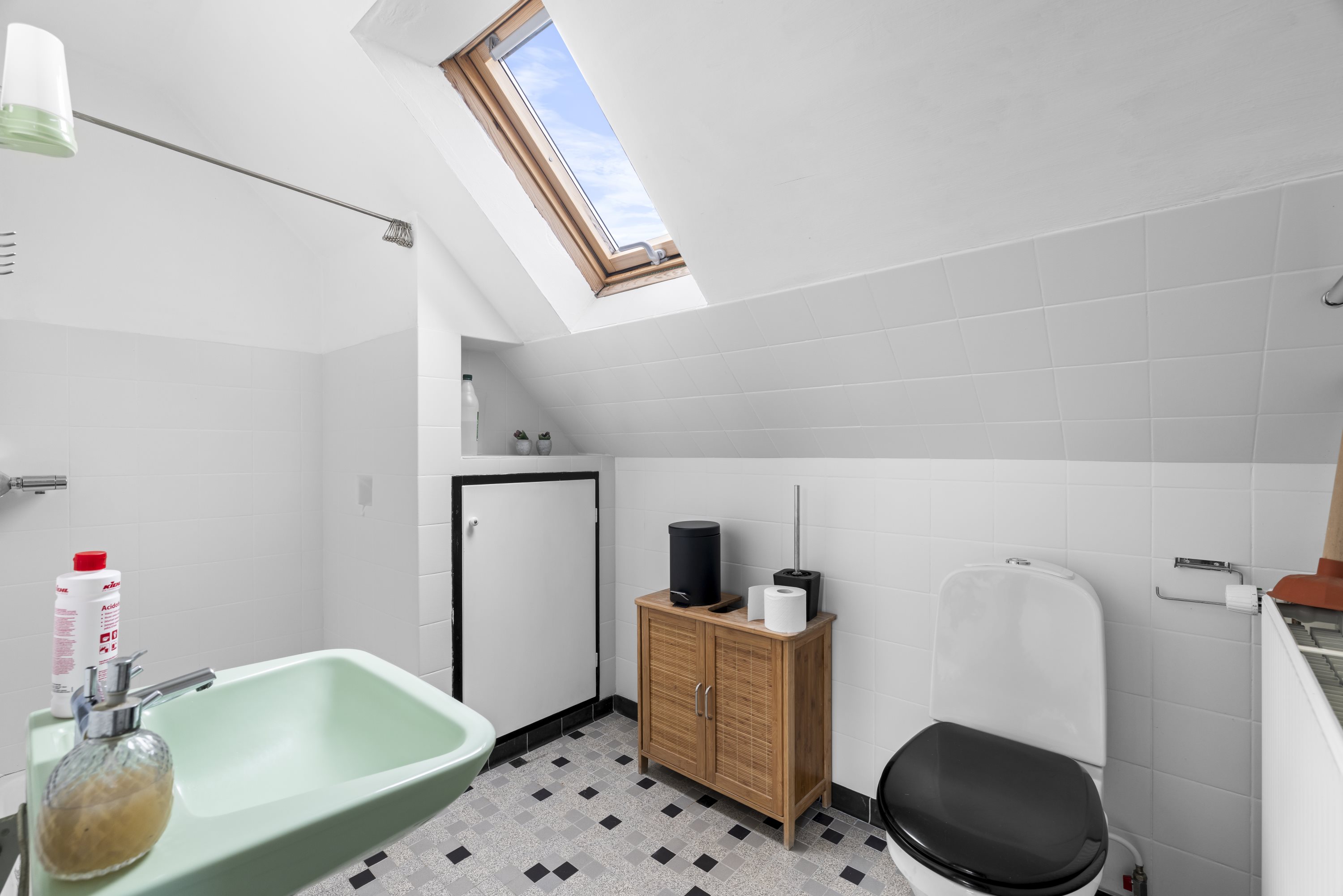 Fremhævet badeværelse billede i fuldskærmstilstand. Billede af Højrupvej 13, Højrup, 5750 Ringe