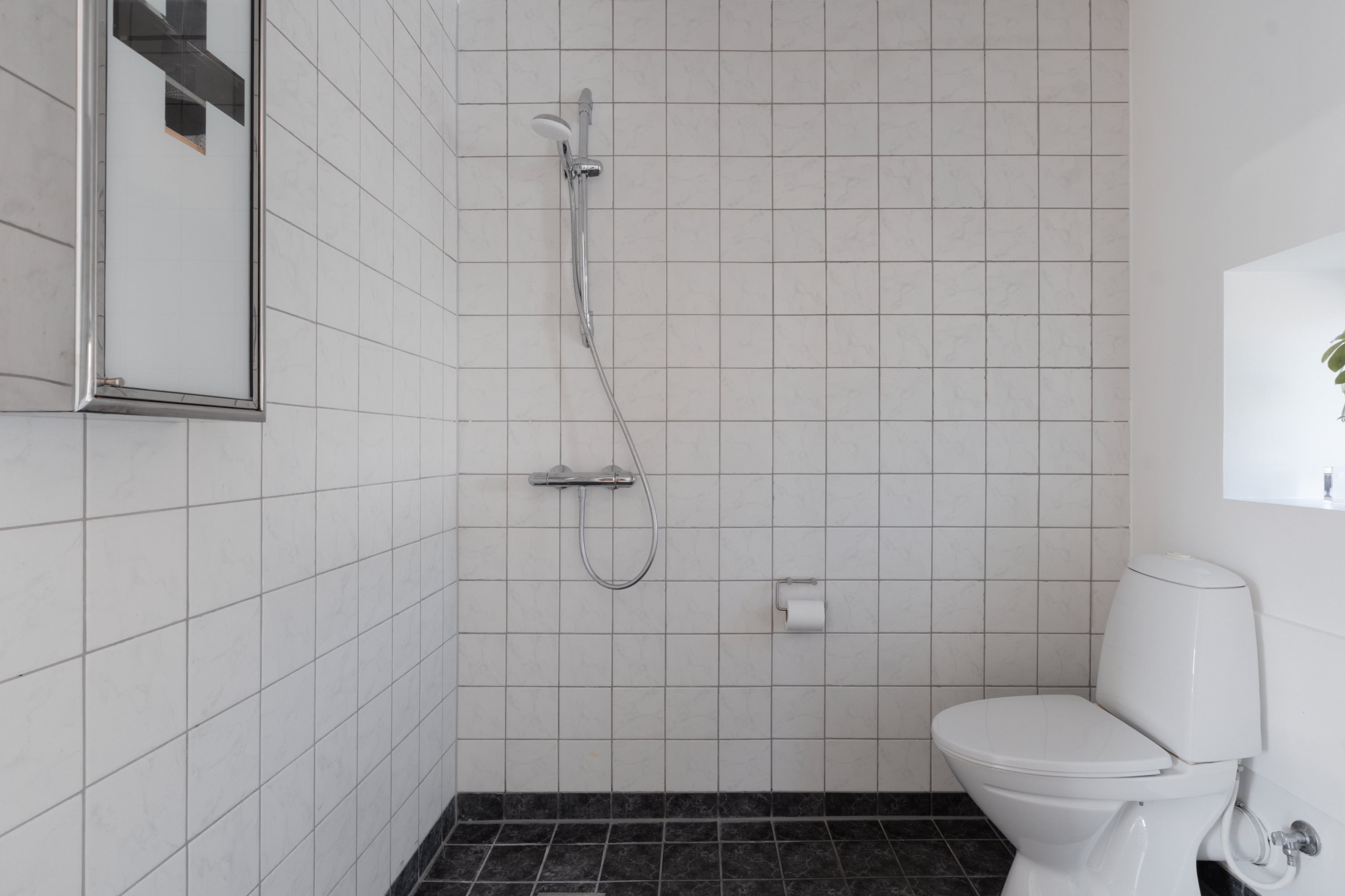 Fremhævet toilet / bad billede i fuldskærmstilstand. Billede af William Wains Gade 13A, 1432 København K