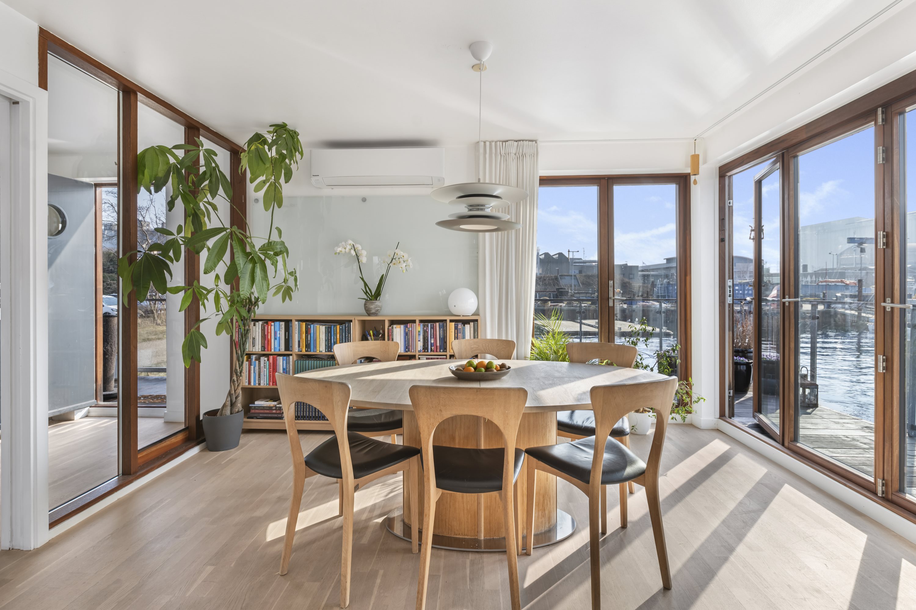 Fremhævet spisestue billede i fuldskærmstilstand. Billede af William Wains Gade 13A, 1432 København K