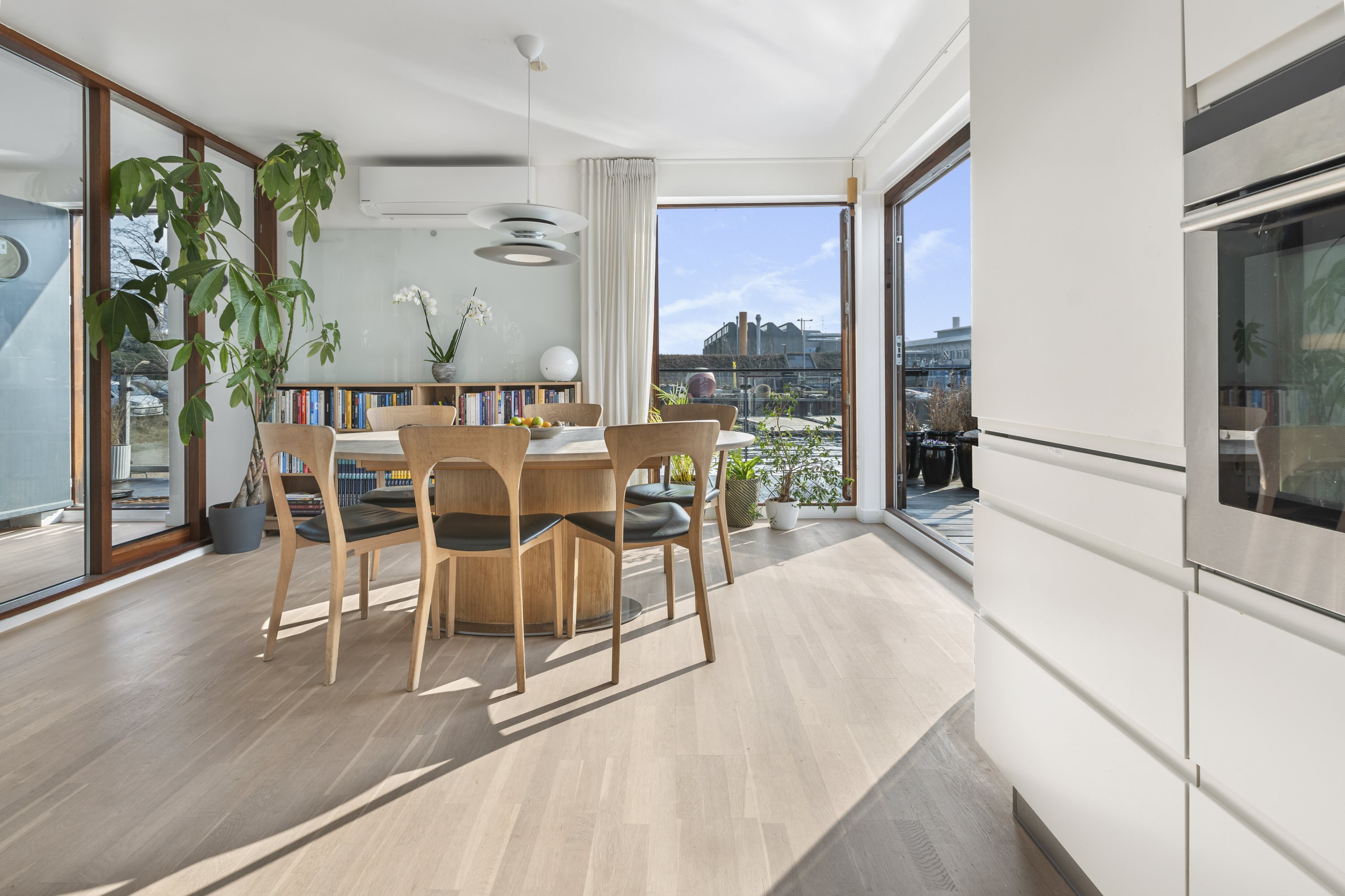 Fremhævet spisestue billede i fuldskærmstilstand. Billede af William Wains Gade 13A, 1432 København K