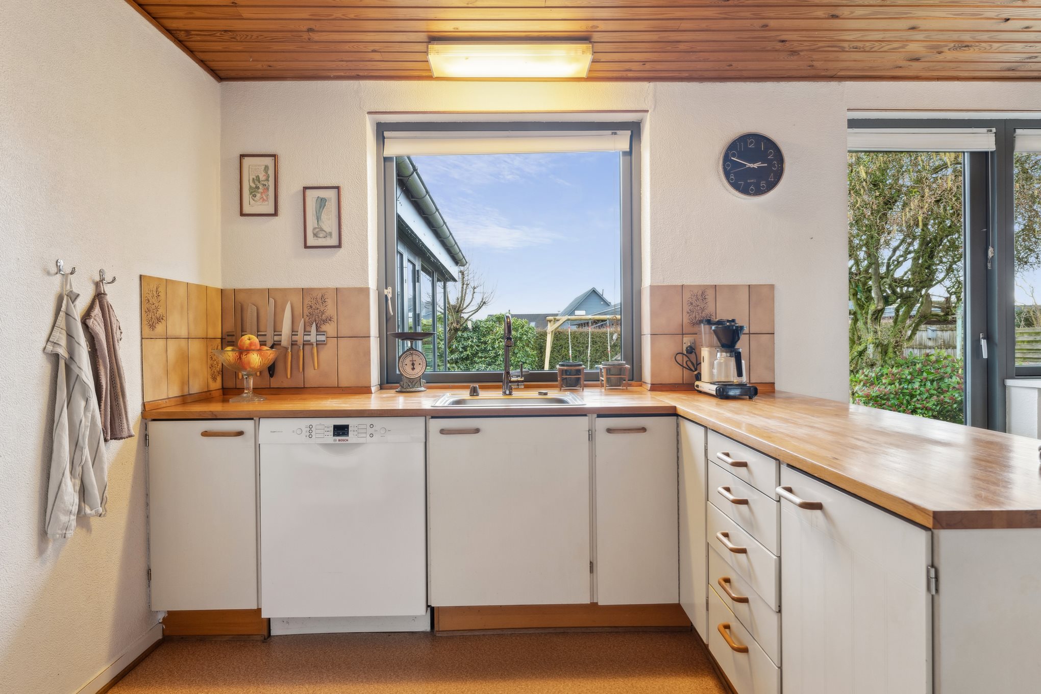 Fremhævet køkken billede i fuldskærmstilstand. Billede af Sigsvej 1, Mejlby, 8981 Spentrup