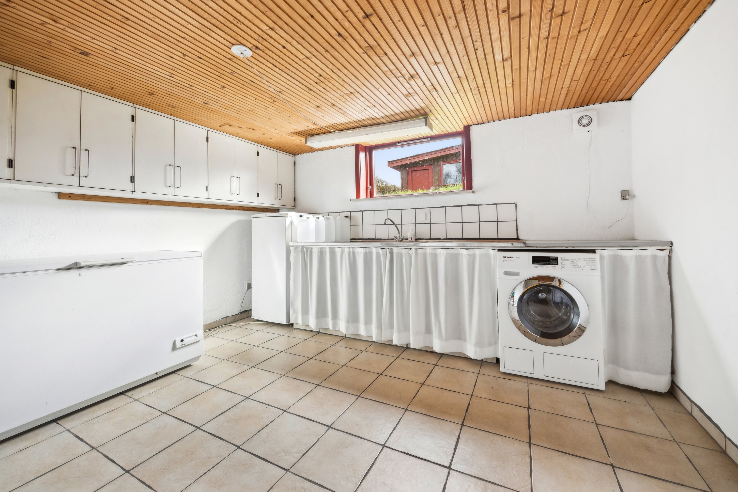 Fremhævet vaskerum billede i fuldskærmstilstand. Billede af Terpsvej 10, Birkelse, 9440 Aabybro