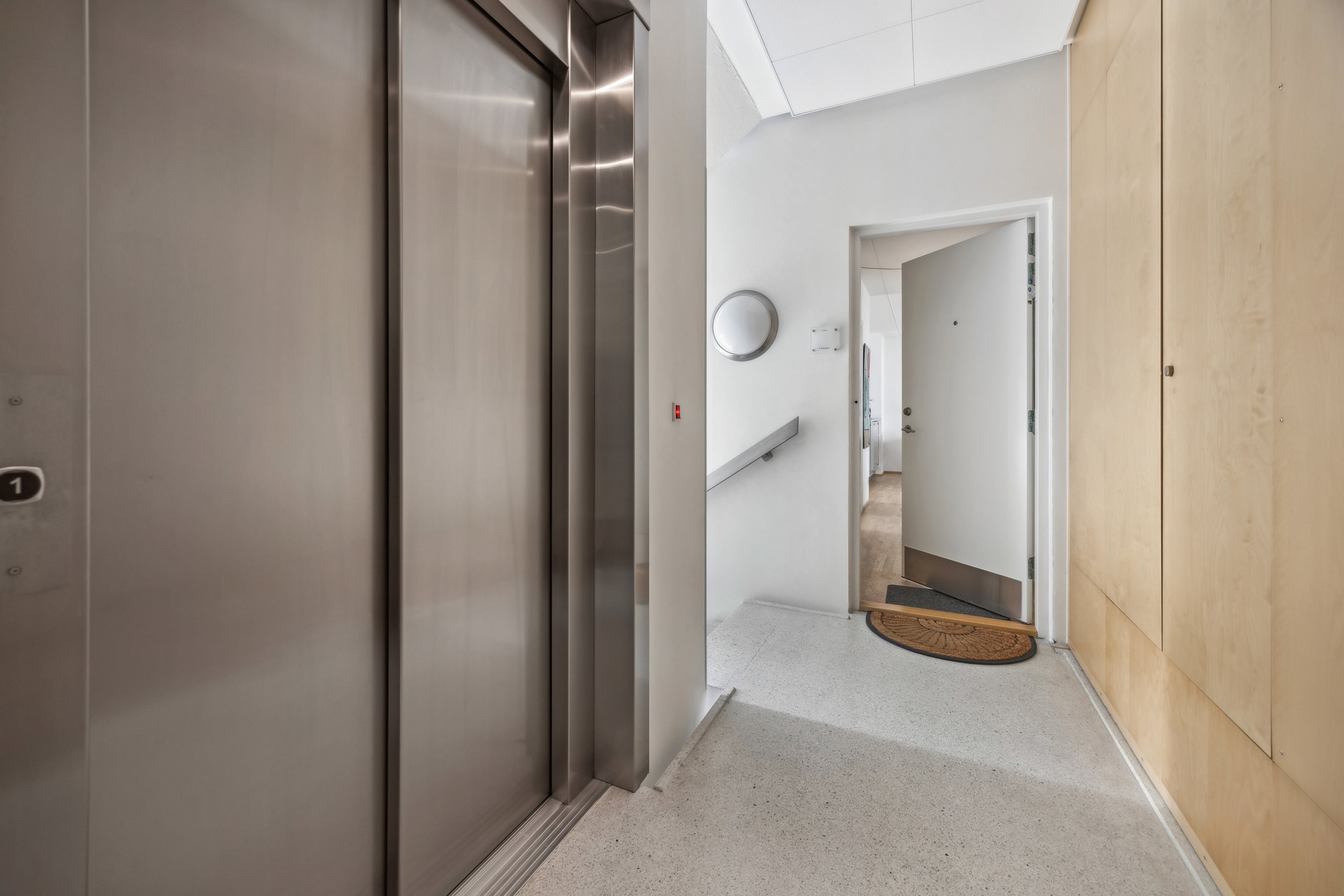 Fremhævet gang billede i fuldskærmstilstand. Billede af Carl Klitgaards Vej 25, 1. tv., 9400 Nørresundby