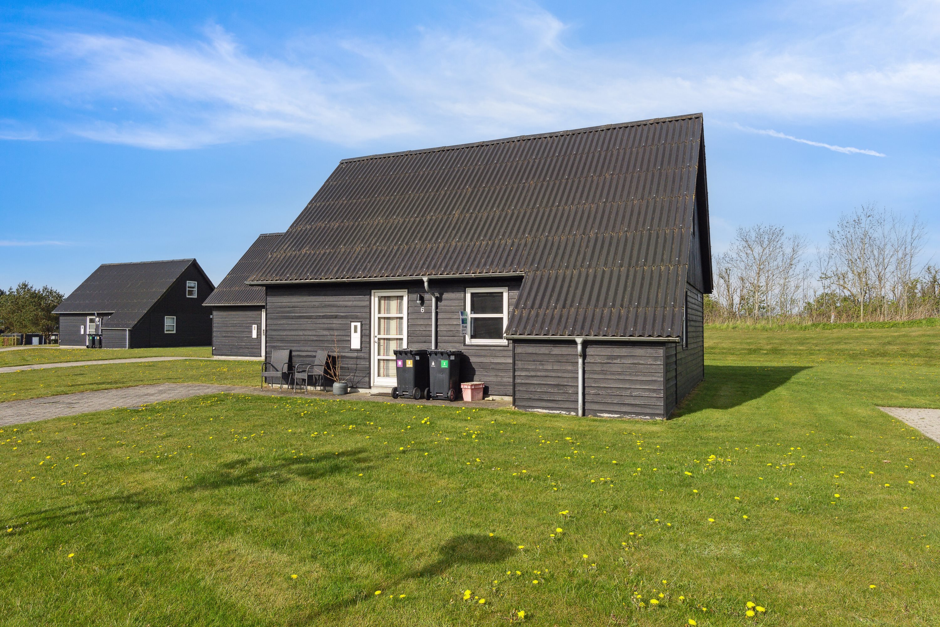 Fremhævet set fra haven billede i fuldskærmstilstand. Billede af Golfvænget 6, Gatten, 9640 Farsø