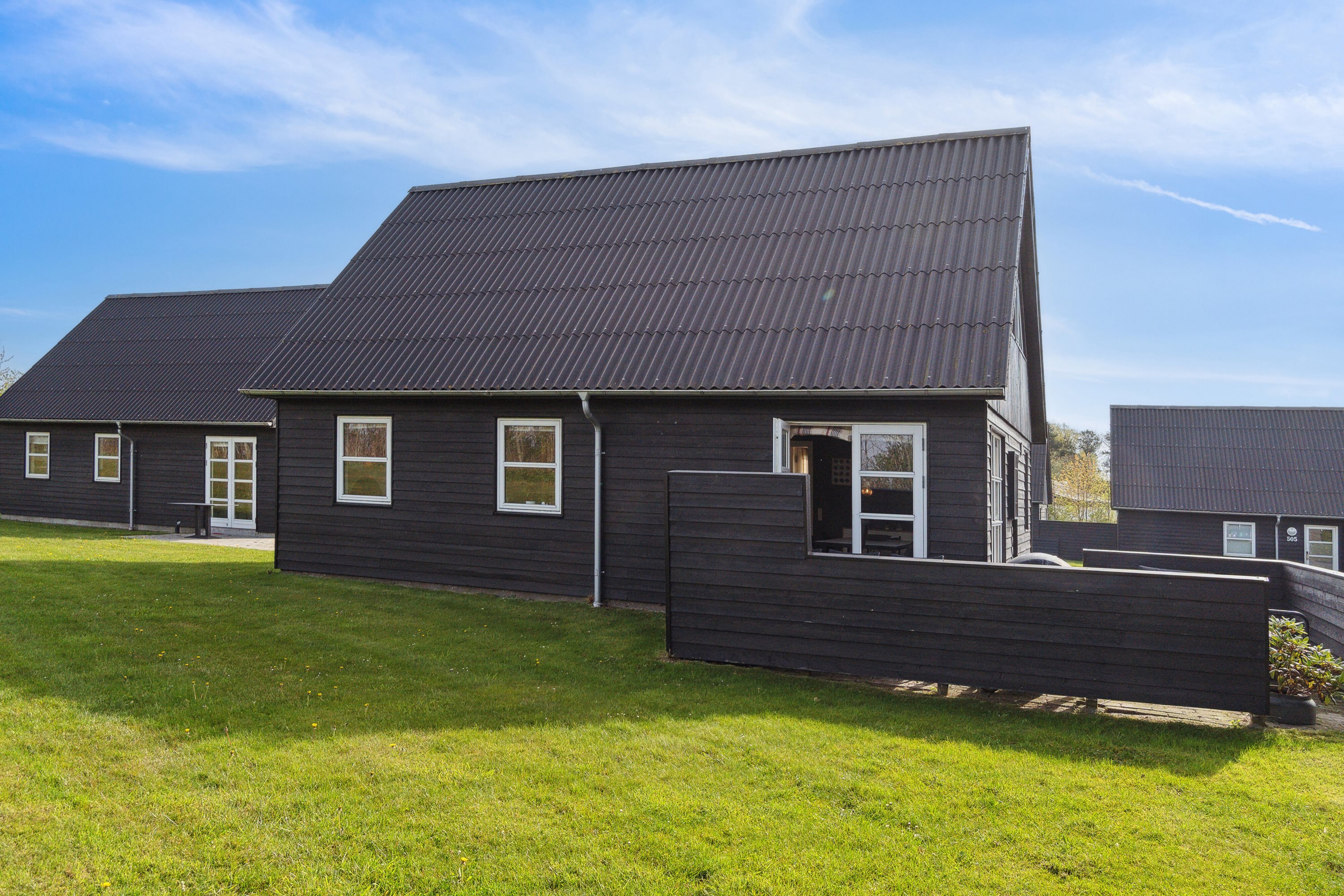 Fremhævet set fra haven billede i fuldskærmstilstand. Billede af Golfvænget 6, Gatten, 9640 Farsø