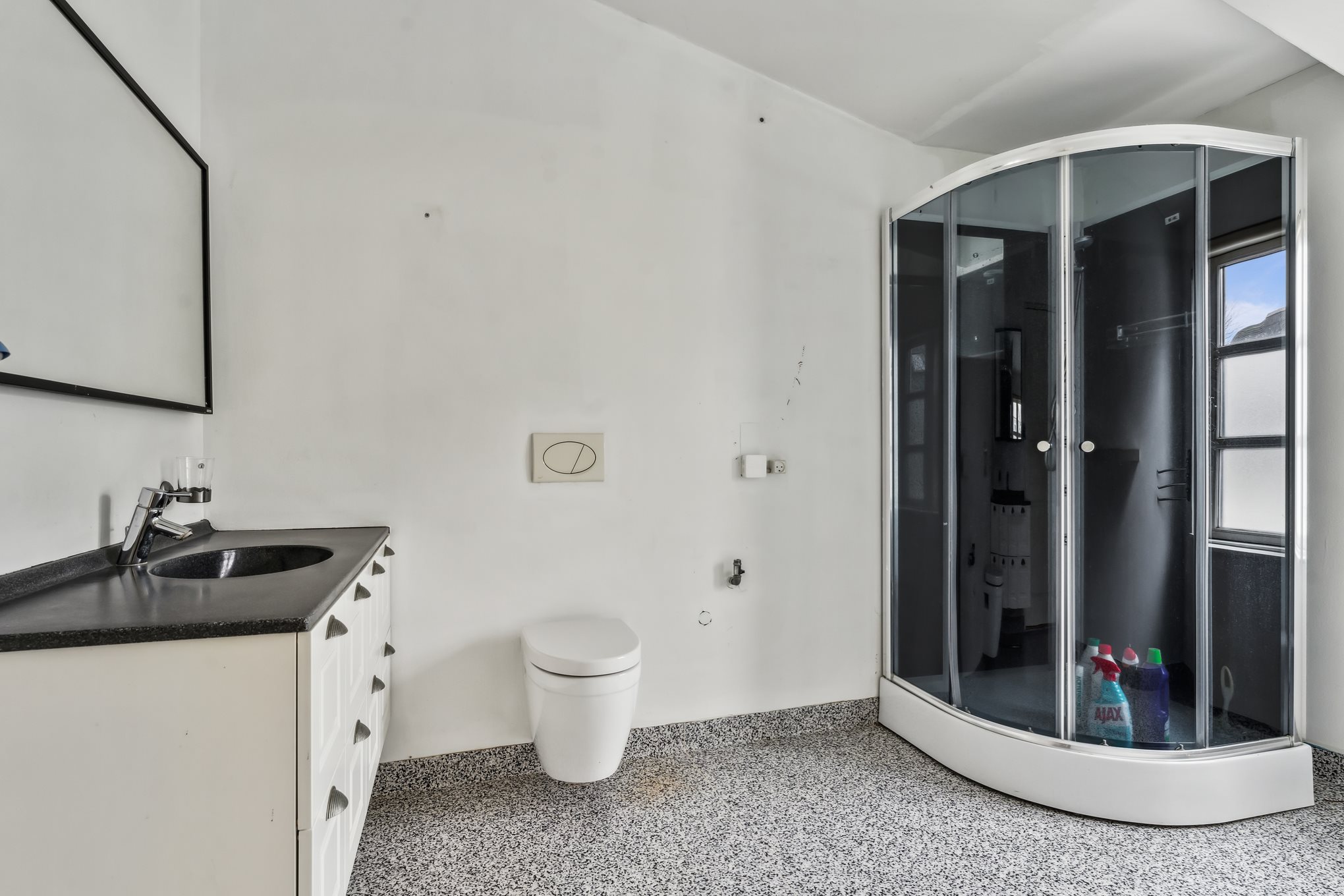 Fremhævet badeværelse billede i fuldskærmstilstand. Billede af P. Kornings Vej 10, 8960 Randers SØ