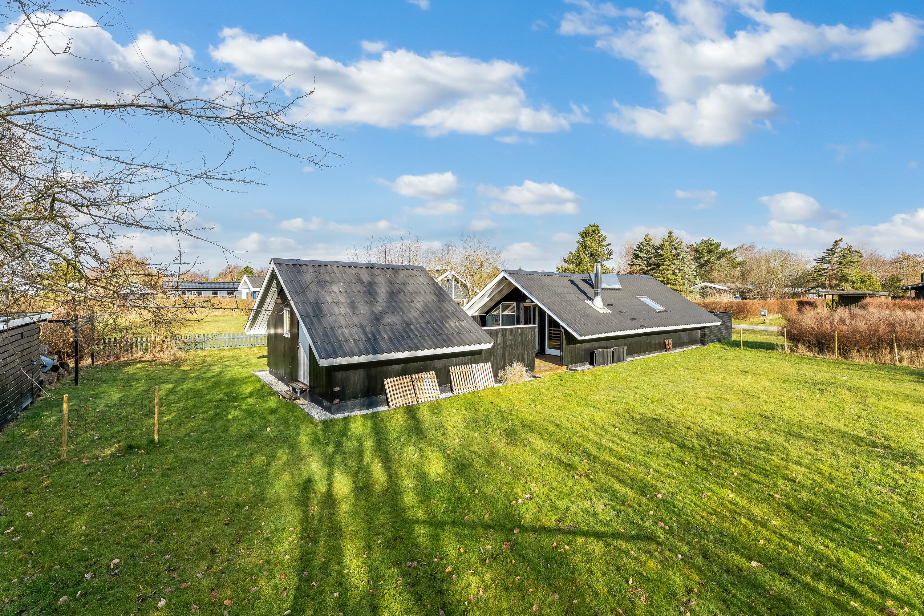 Fremhævet andet billede i fuldskærmstilstand. Billede af Smedestræde 3, Hummingen, 4983 Dannemare