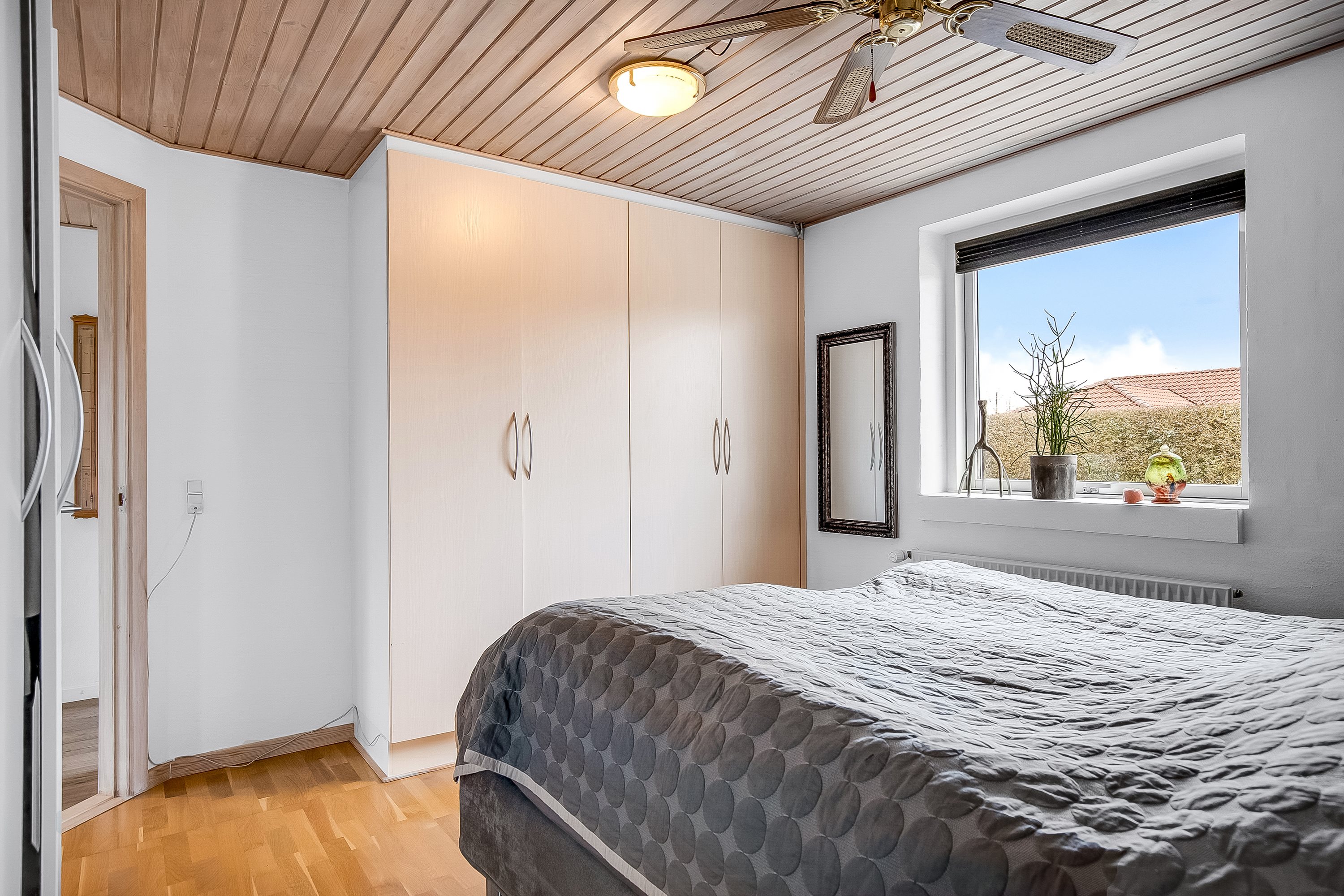 Fremhævet soveværelse billede i fuldskærmstilstand. Billede af Hechtsvej 28, 6052 Viuf