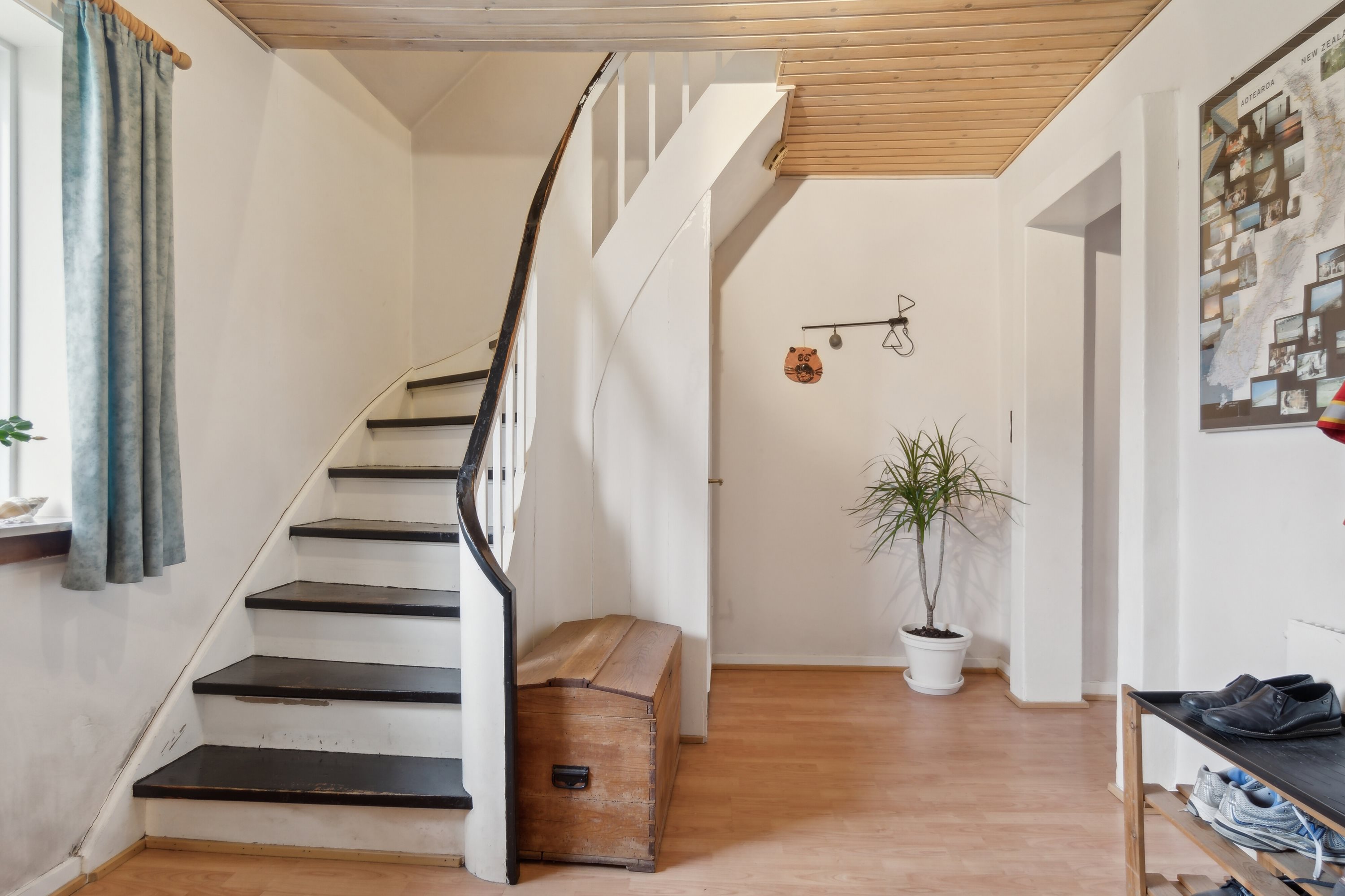 Fremhævet trappe billede i fuldskærmstilstand. Billede af Kirkegade 5, 5884 Gudme