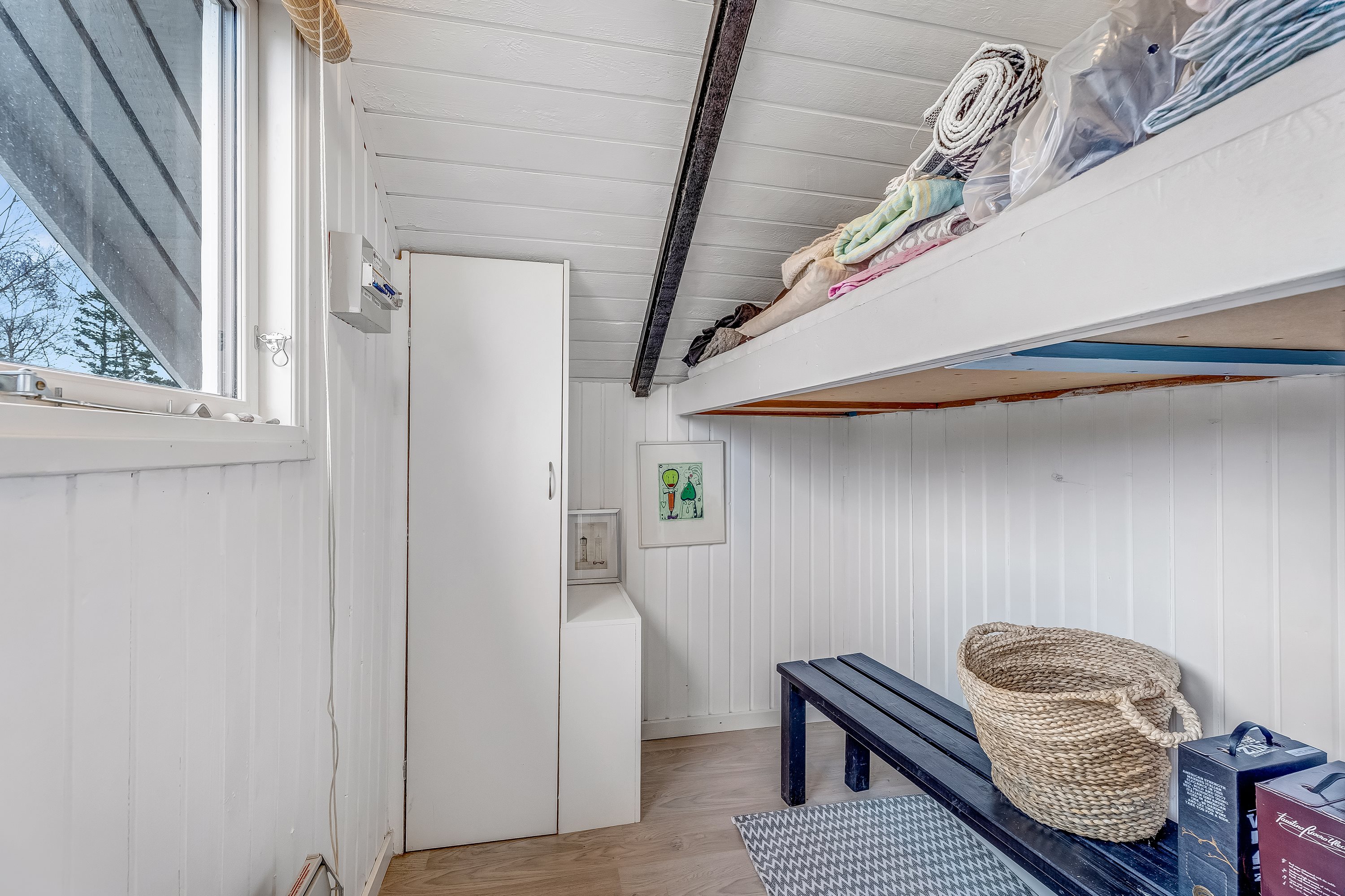 Fremhævet trappe billede i fuldskærmstilstand. Billede af Smedestræde 3, Hummingen, 4983 Dannemare