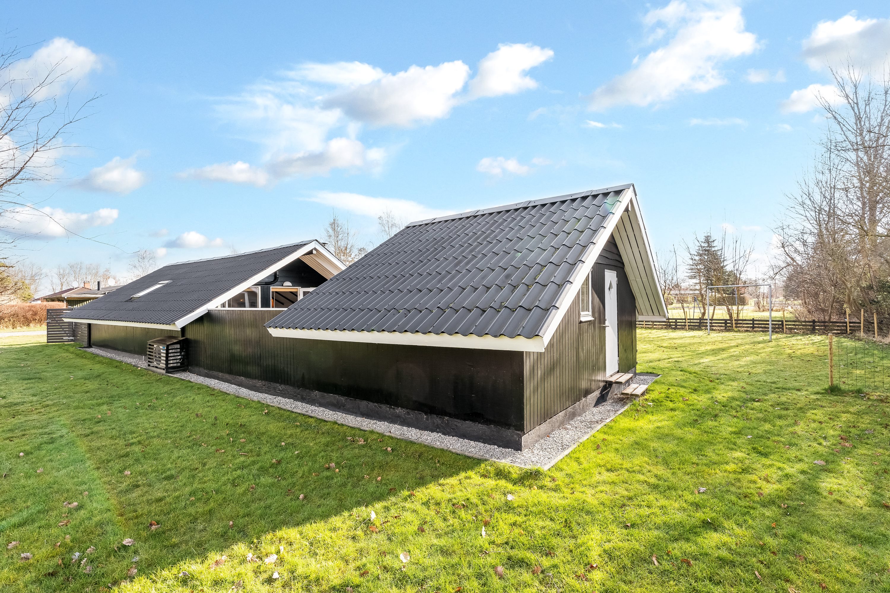 Fremhævet have billede i fuldskærmstilstand. Billede af Smedestræde 3, Hummingen, 4983 Dannemare