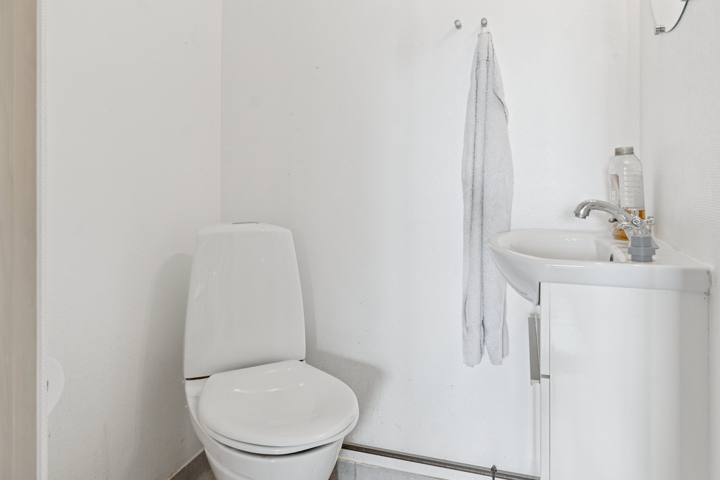 Fremhævet badeværelse billede i fuldskærmstilstand. Billede af Kamillevej 18, 4750 Lundby