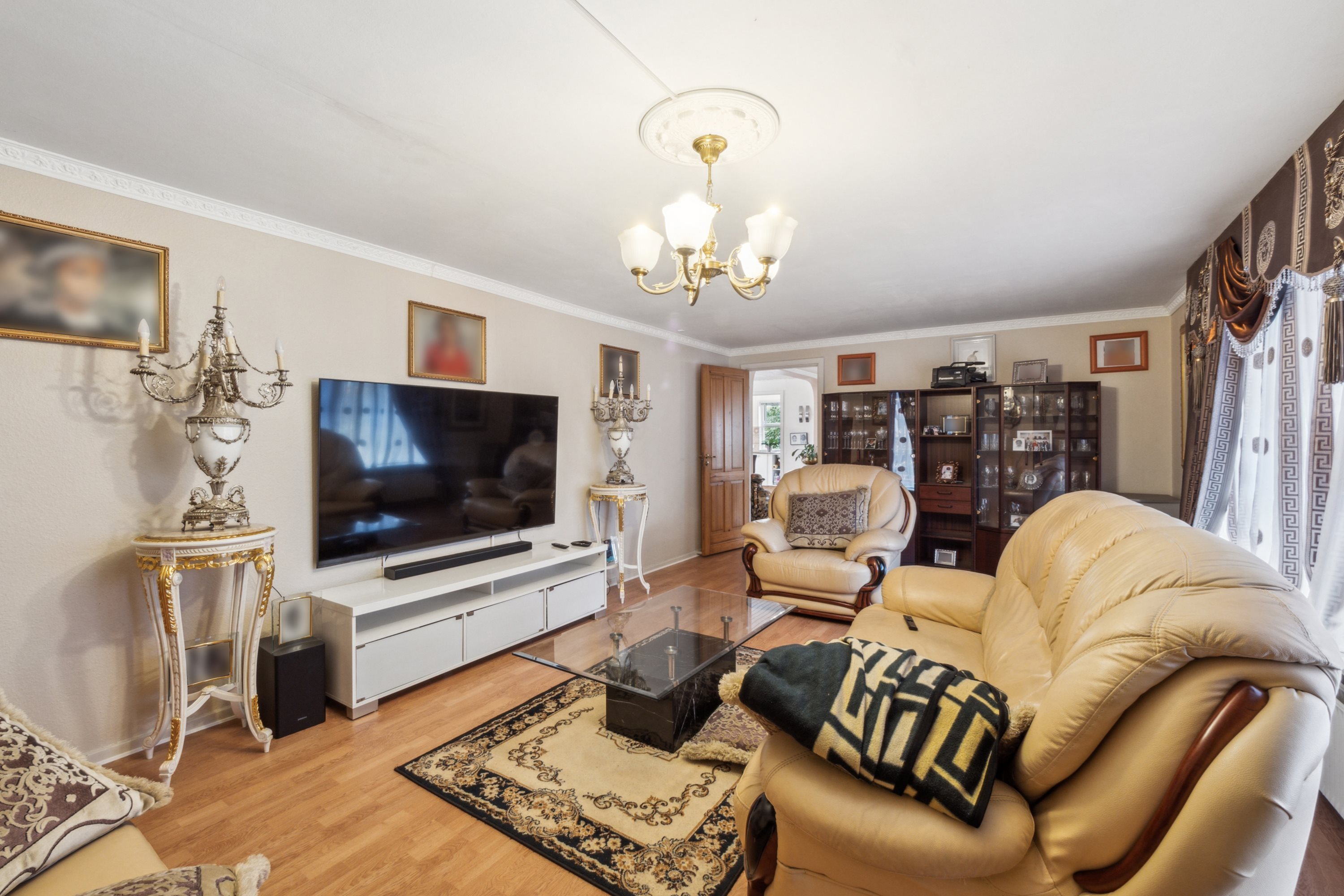 Fremhævet stue billede i fuldskærmstilstand. Billede af Svalevej 20, Mønsted, 8800 Viborg