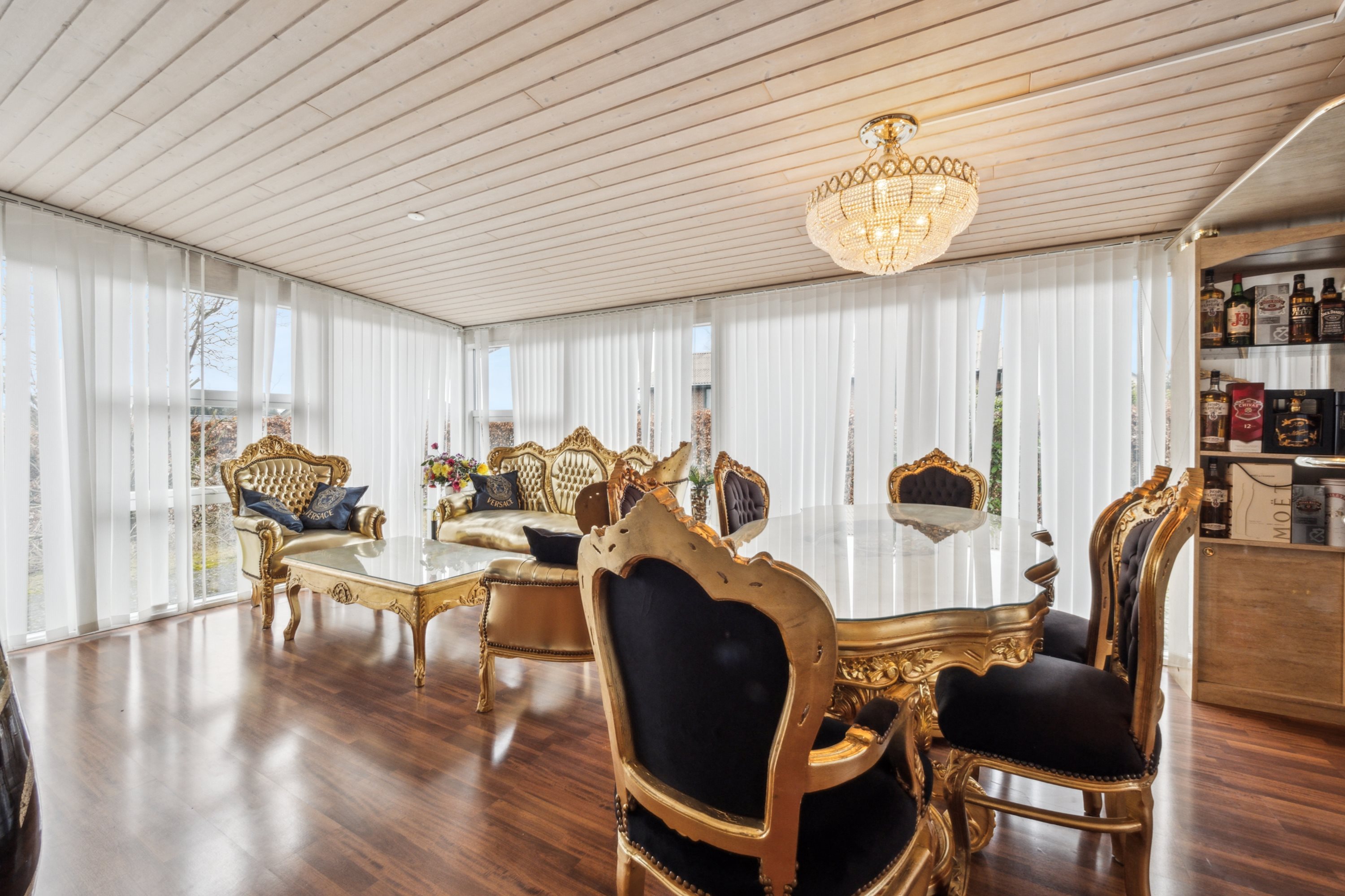 Fremhævet stue billede i fuldskærmstilstand. Billede af Svalevej 20, Mønsted, 8800 Viborg