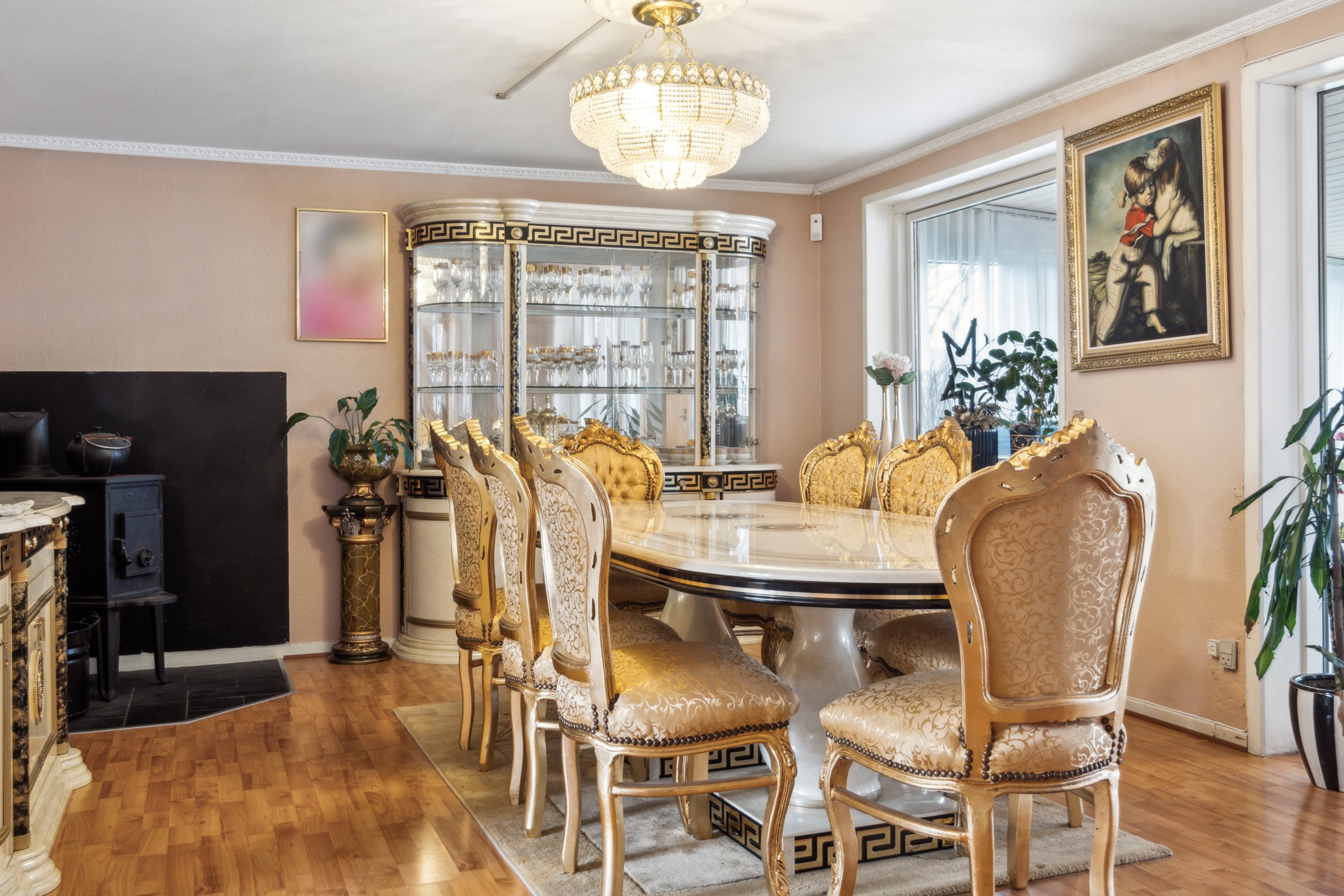 Fremhævet stue billede i fuldskærmstilstand. Billede af Svalevej 20, Mønsted, 8800 Viborg