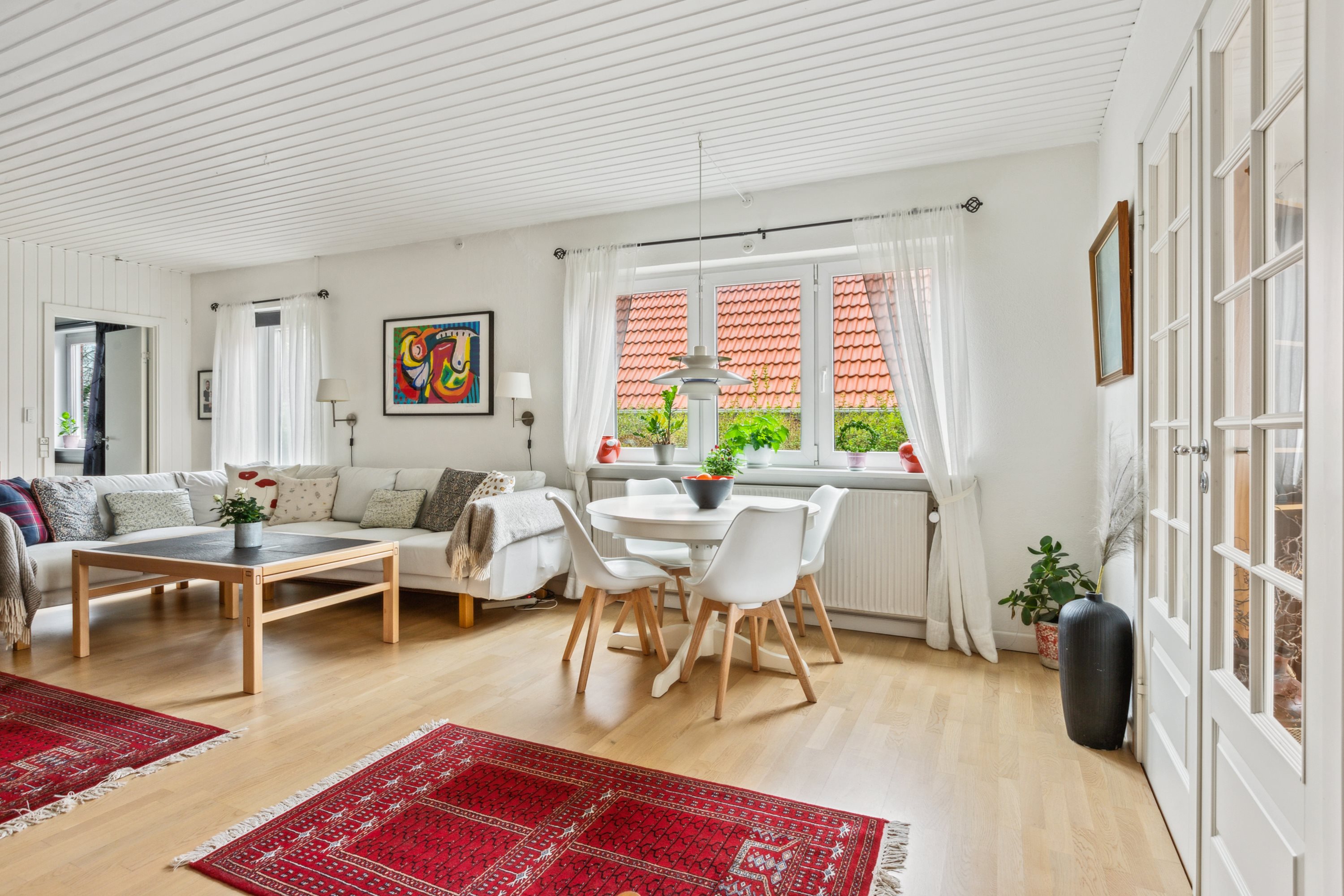 Fremhævet stue billede i fuldskærmstilstand. Billede af Sophus Falcks Alle 13, 2791 Dragør