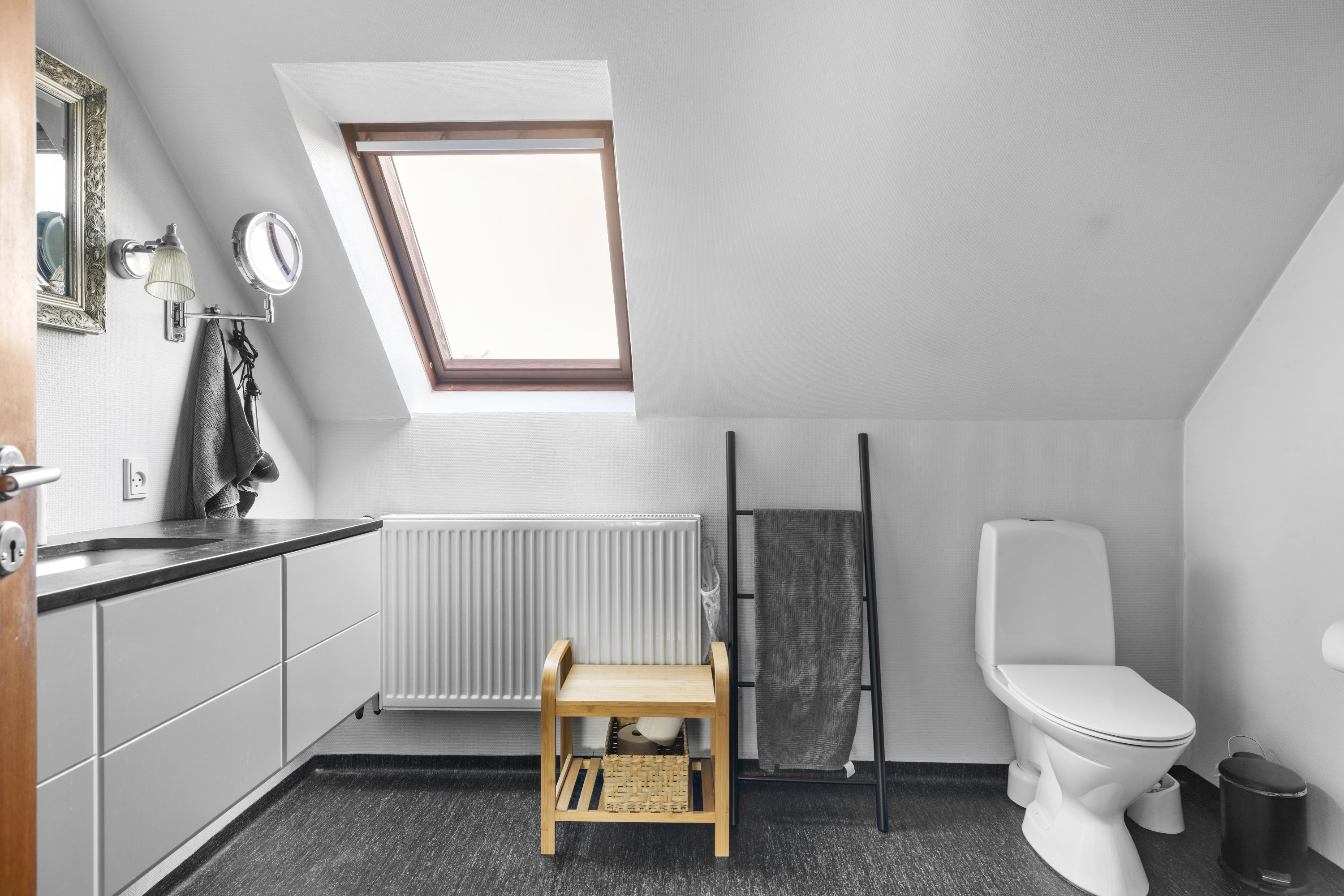 Fremhævet badeværelse  billede i fuldskærmstilstand. Billede af Dauretoften 2, Svanninge, 5600 Faaborg