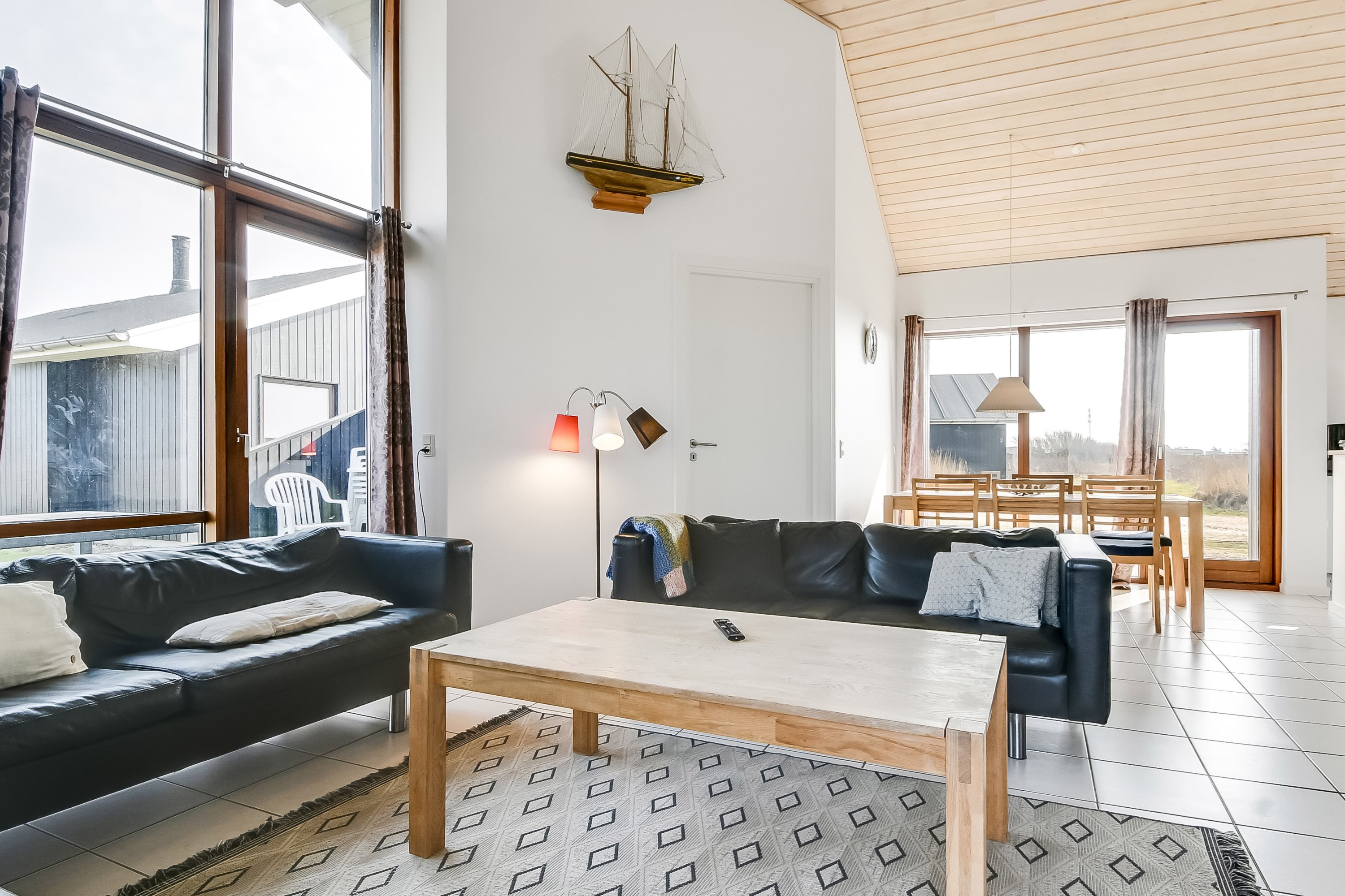 Fremhævet stue billede i fuldskærmstilstand. Billede af Klitengene 1, Thorsminde, 6990 Ulfborg