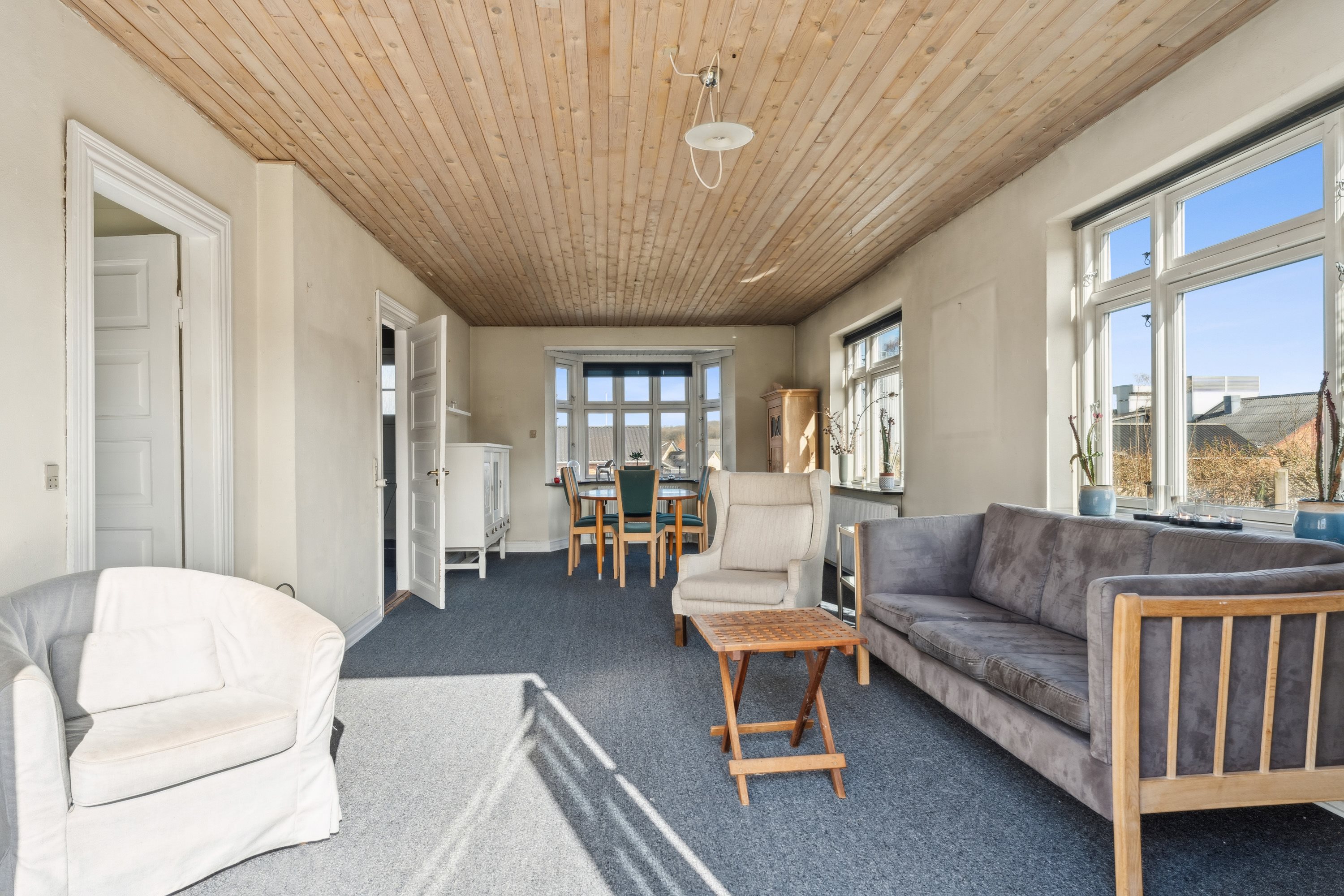 Fremhævet stue billede i fuldskærmstilstand. Billede af Solsortevej 12, 8860 Ulstrup