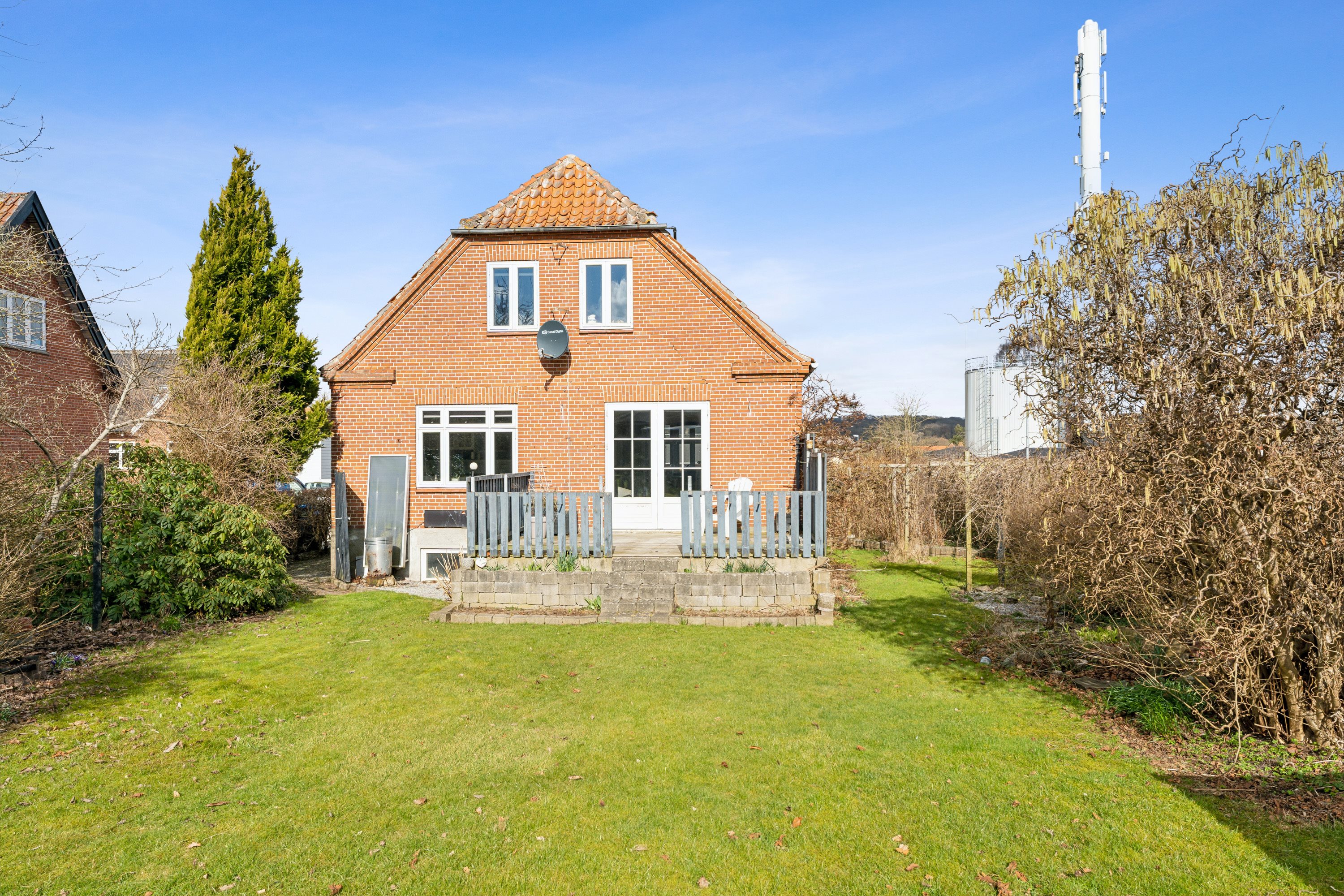 Fremhævet ejendom 1 billede i fuldskærmstilstand. Billede af Solsortevej 12, 8860 Ulstrup