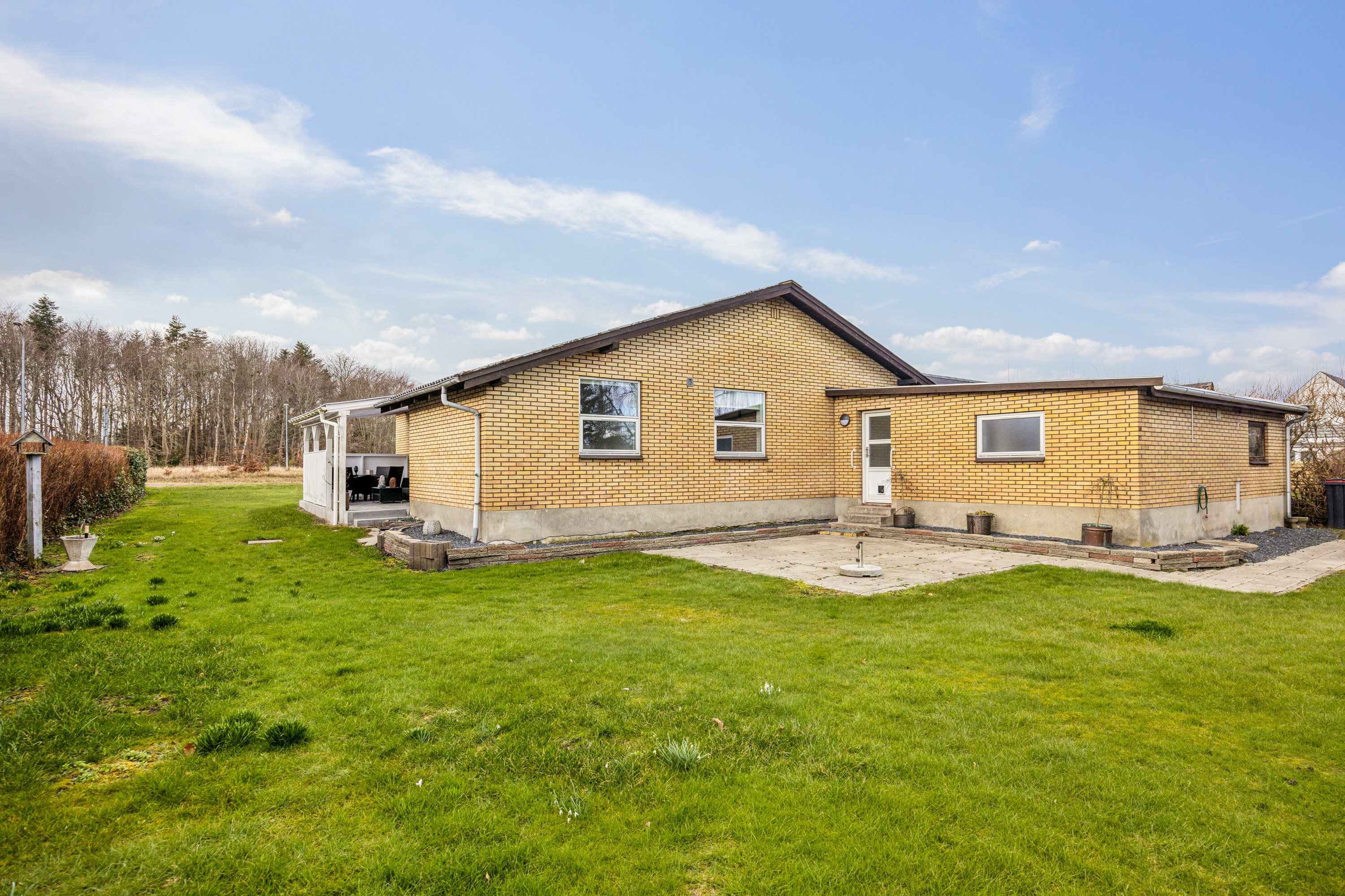 Fremhævet ejendom 1 billede i fuldskærmstilstand. Billede af Strandvejen 148, Hou, 9370 Hals