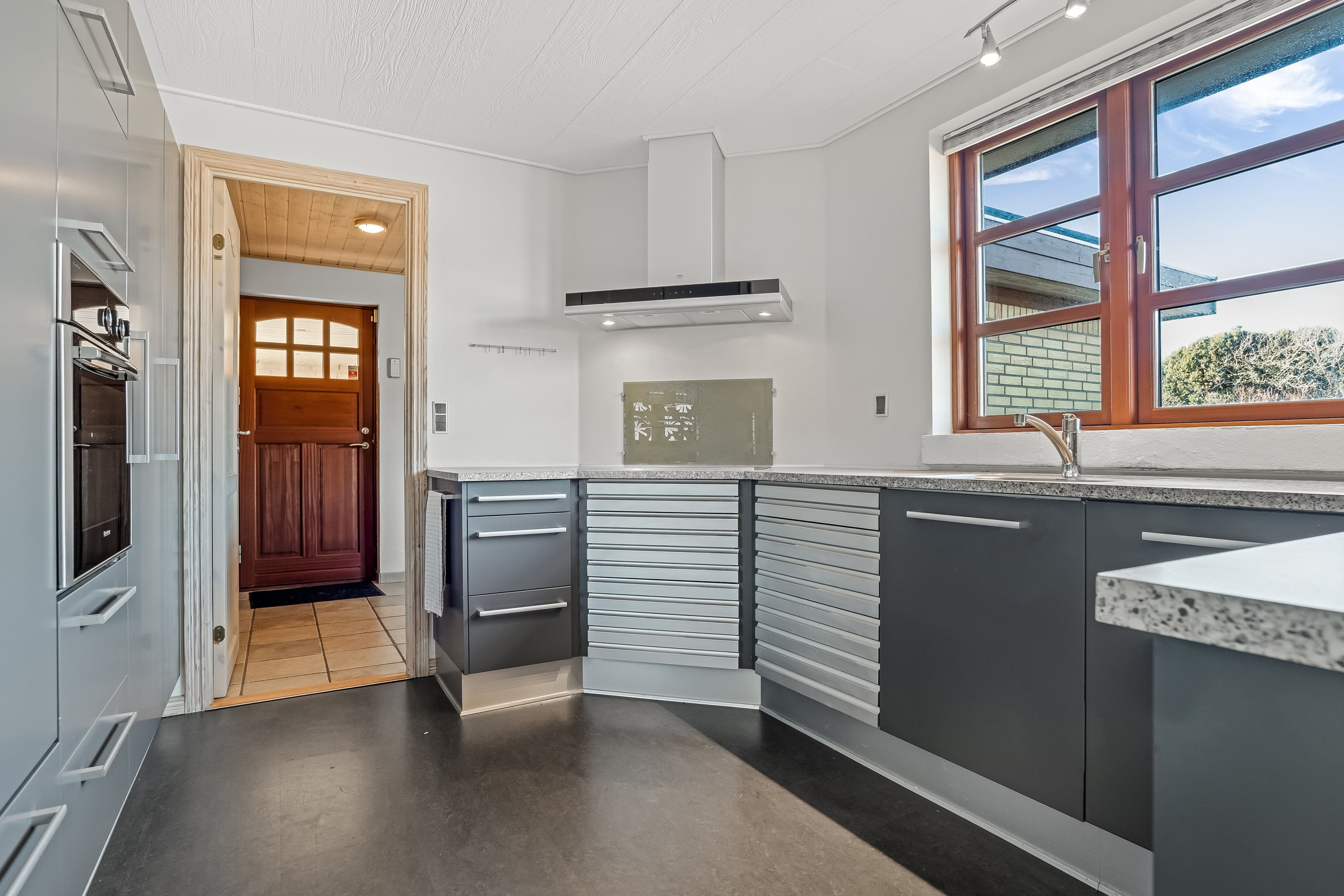 Fremhævet køkken billede i fuldskærmstilstand. Billede af Jegindøvej 18, 7680 Thyborøn