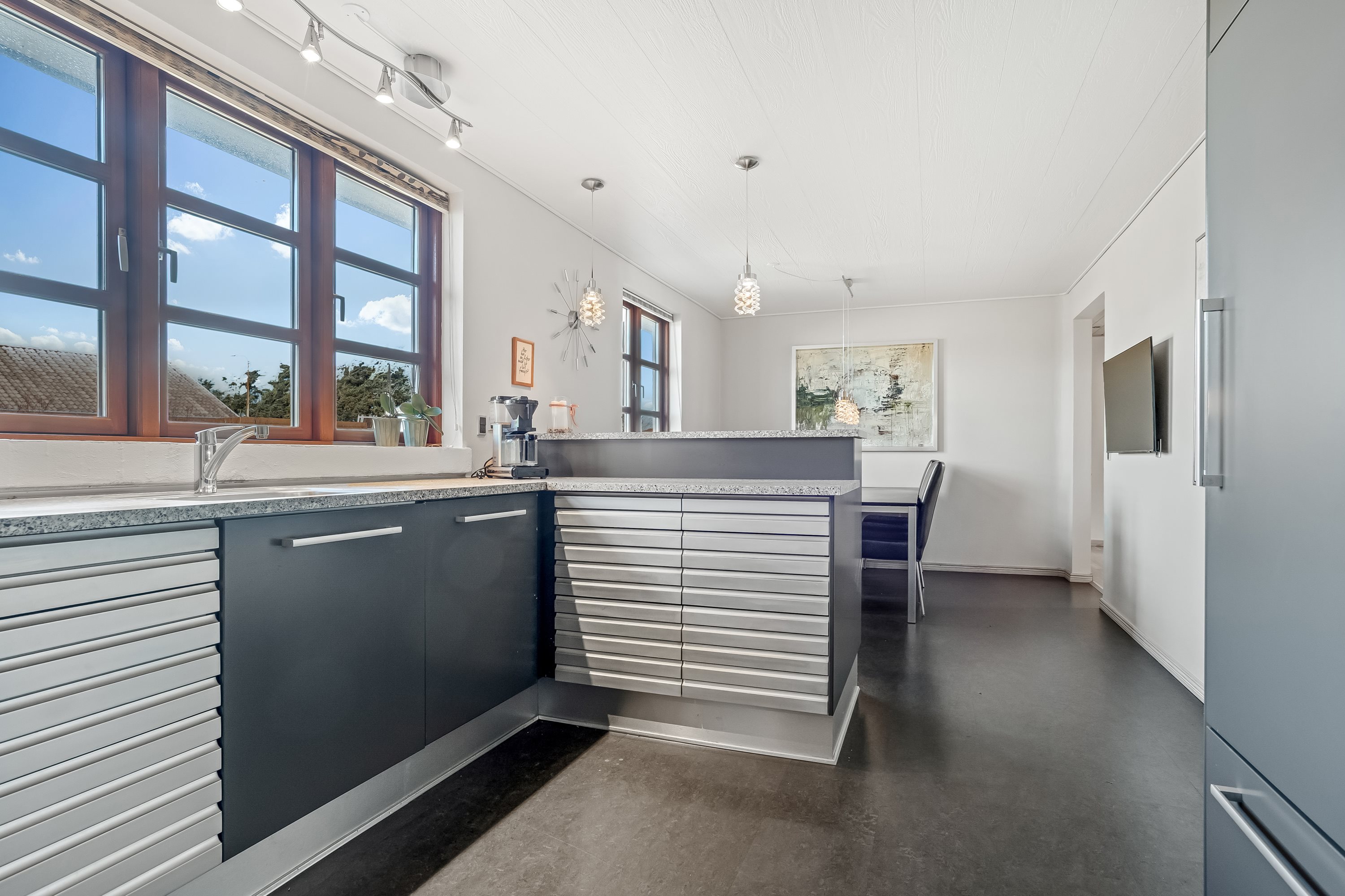 Fremhævet køkken billede i fuldskærmstilstand. Billede af Jegindøvej 18, 7680 Thyborøn