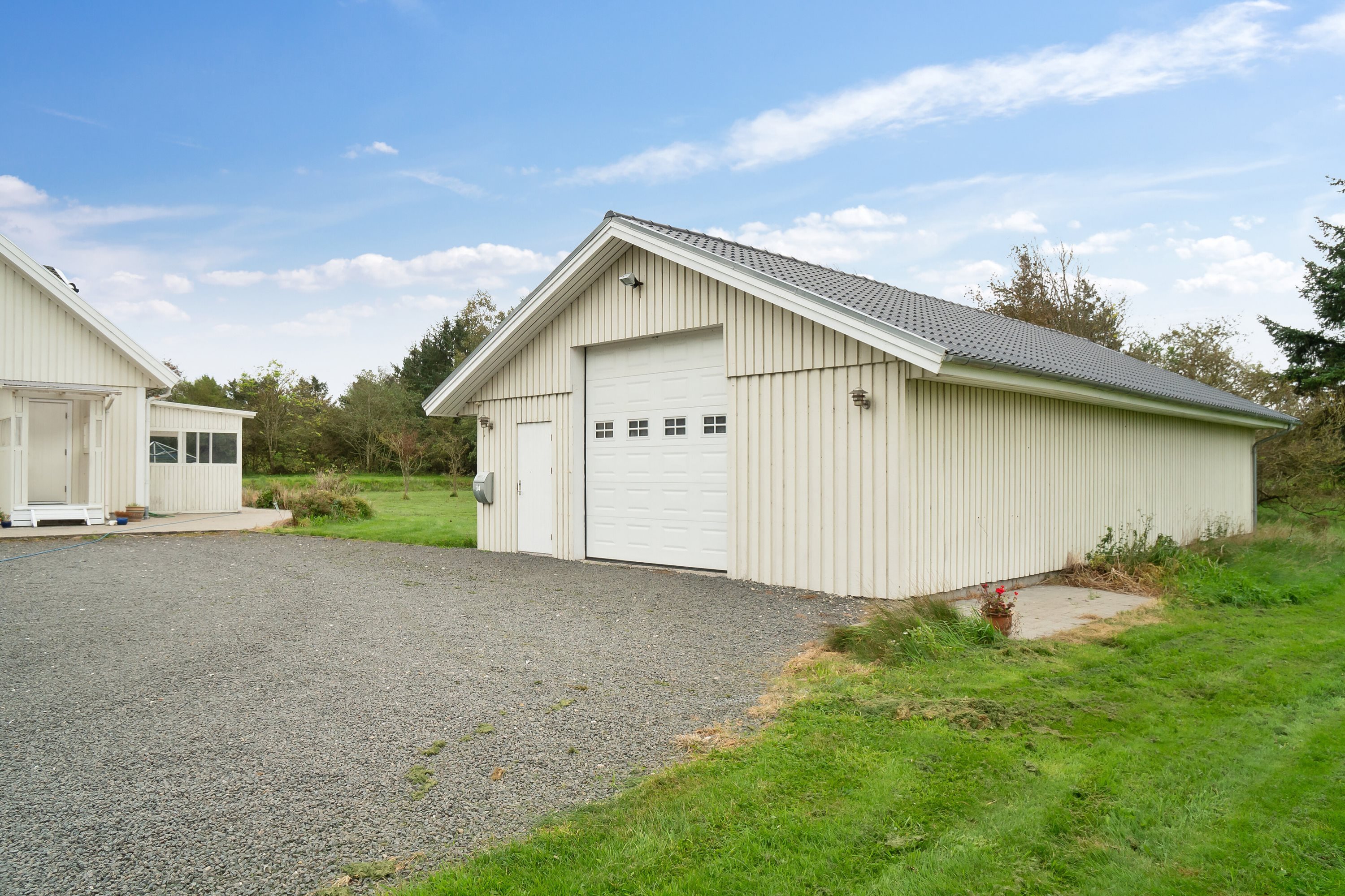 Fremhævet garage billede i fuldskærmstilstand. Billede af Kirkevej 34, 7741 Frøstrup