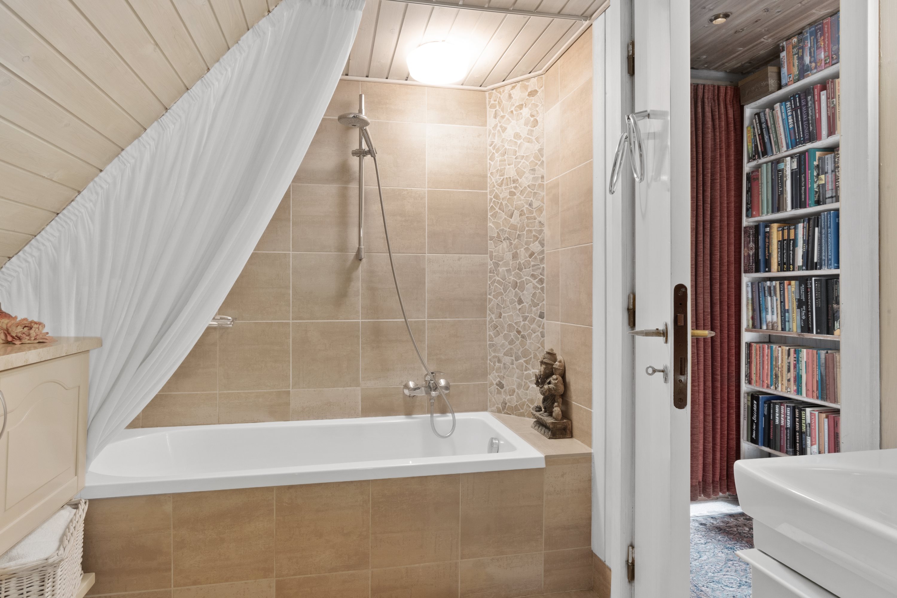 Fremhævet  billede i fuldskærmstilstand. Billede af Lægdsgårdsvej 1, 7430 Ikast