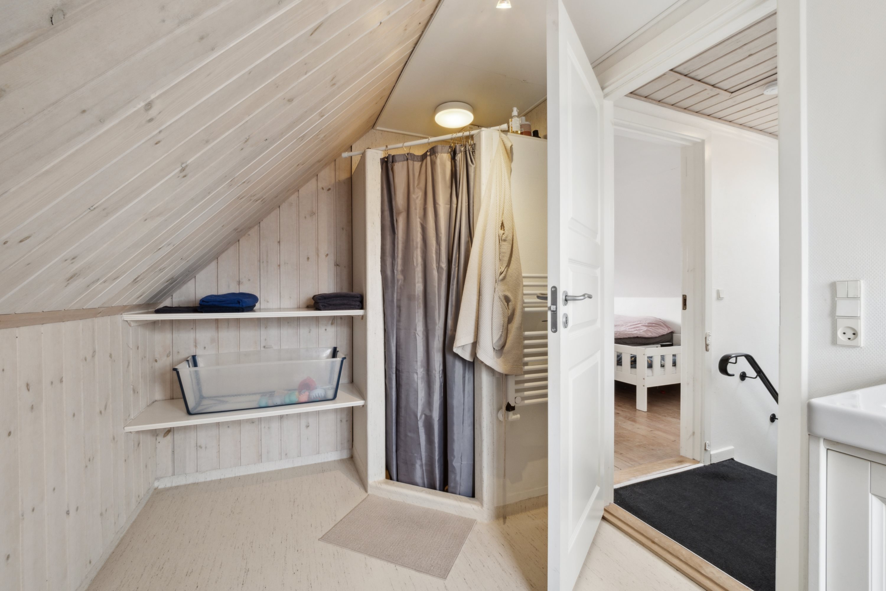 Fremhævet badeværelse billede i fuldskærmstilstand. Billede af Kildedalsvej 4, 8832 Skals