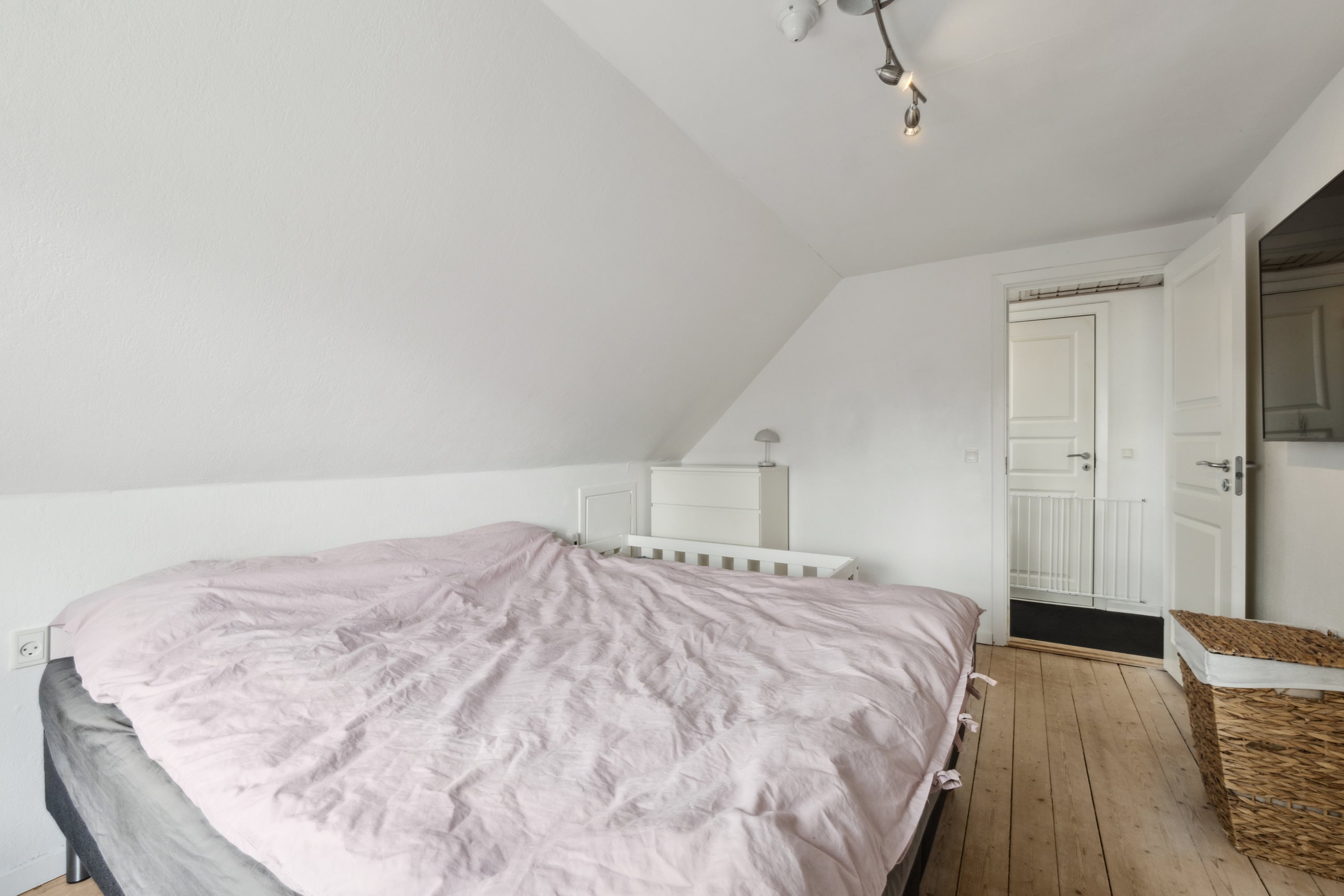 Fremhævet værelse billede i fuldskærmstilstand. Billede af Kildedalsvej 4, 8832 Skals