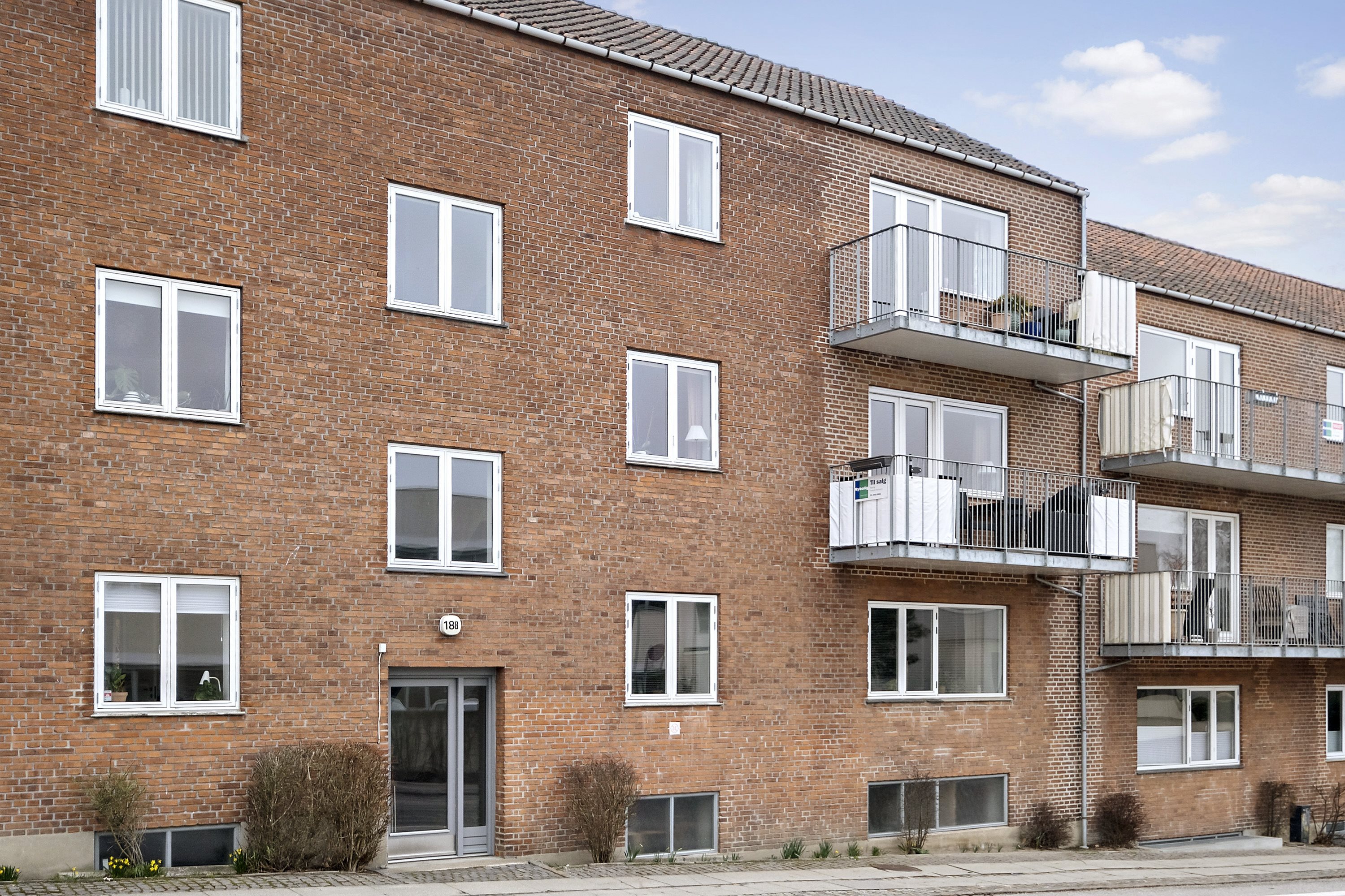 Fremhævet ejendommen billede i fuldskærmstilstand. Billede af Rønnebærvej 18B, 1. th., 2840 Holte