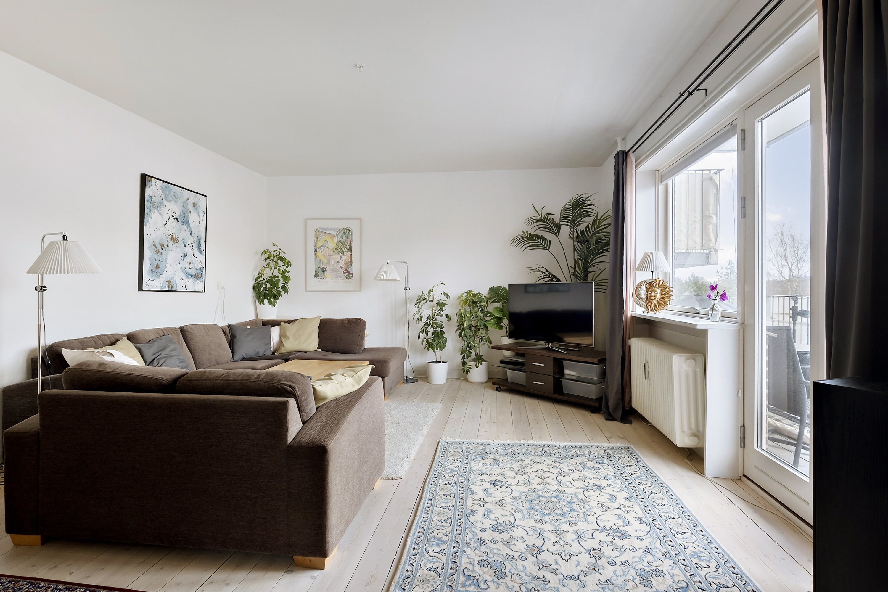 Miniaturebillede 2: stue. Billede af Rønnebærvej 18B, 1. th., 2840 Holte