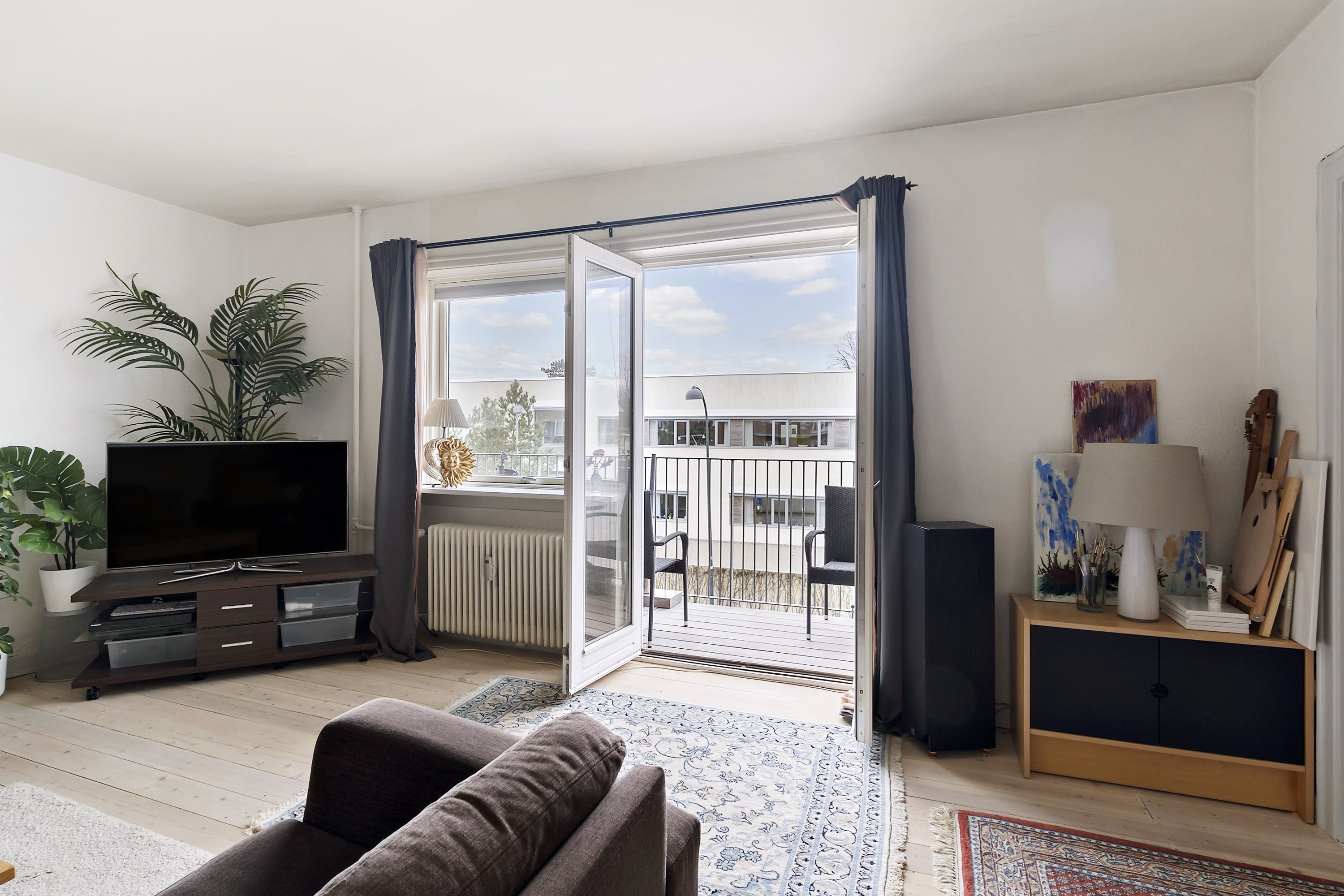 Miniaturebillede 1: stue. Billede af Rønnebærvej 18B, 1. th., 2840 Holte