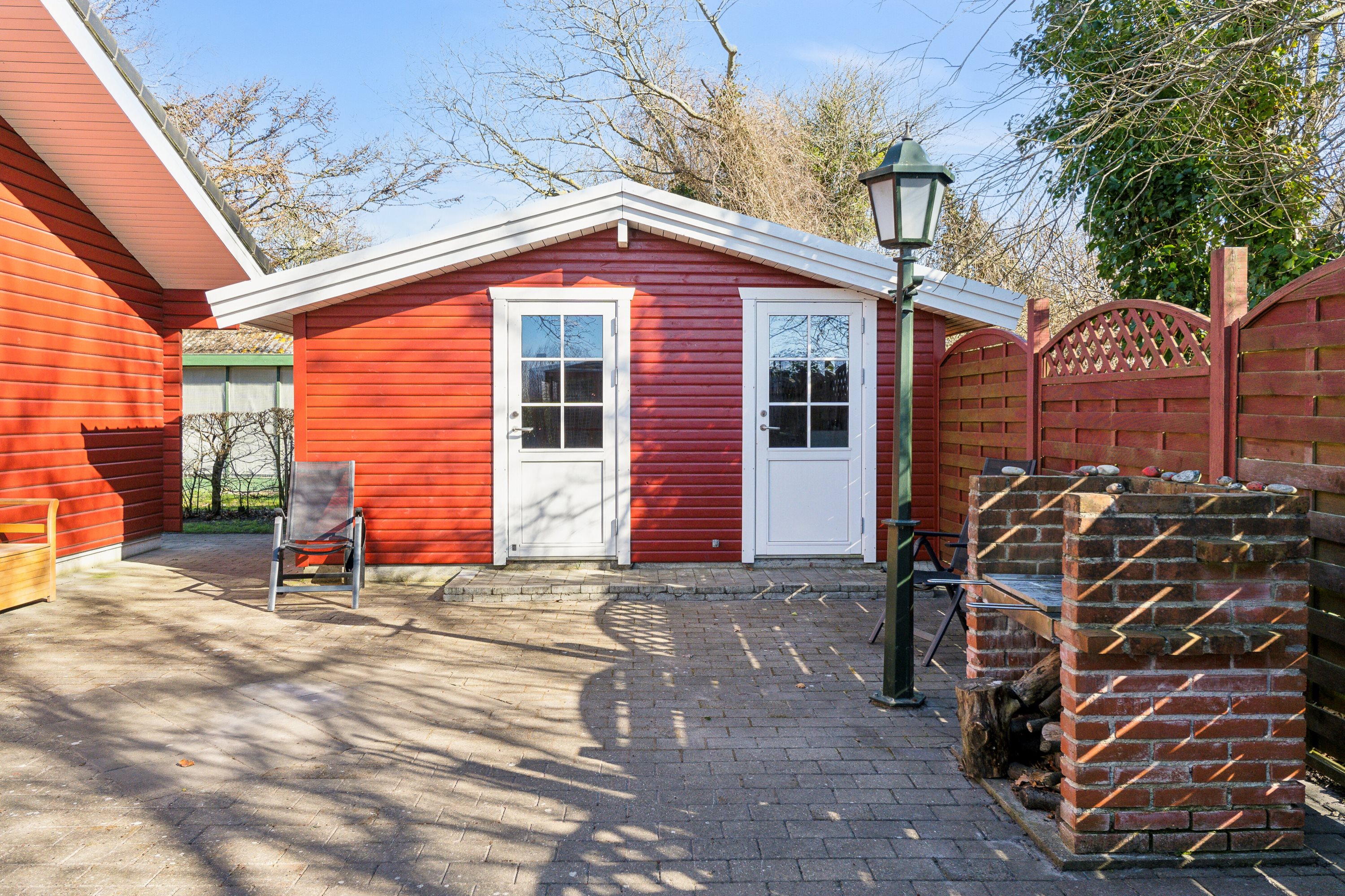 Fremhævet terrasse billede i fuldskærmstilstand. Billede af Præstegyden 1, Kristiansminde, 5450 Otterup