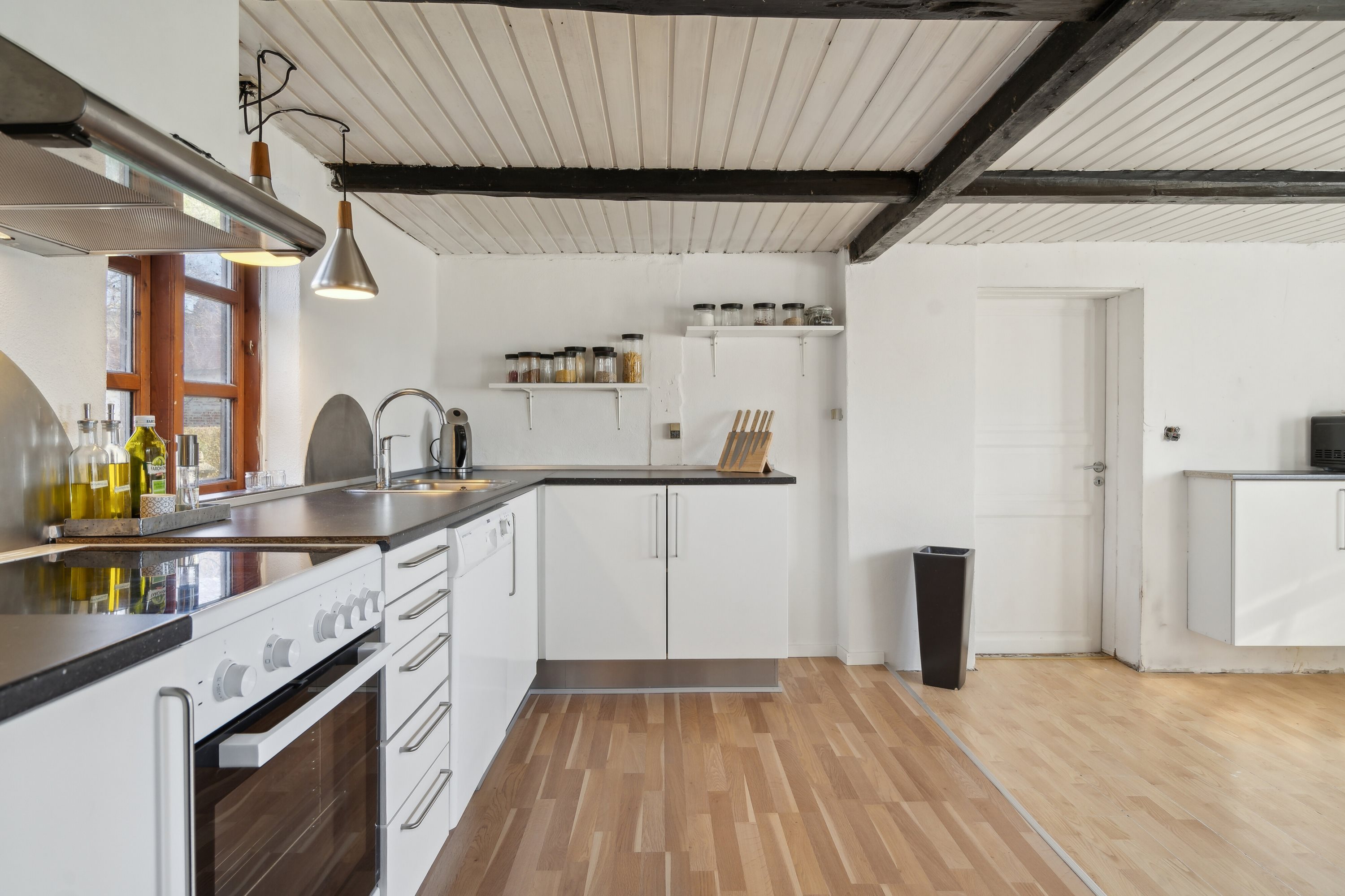 Fremhævet køkken billede i fuldskærmstilstand. Billede af Grønnegade 3, Tørresø, 5450 Otterup