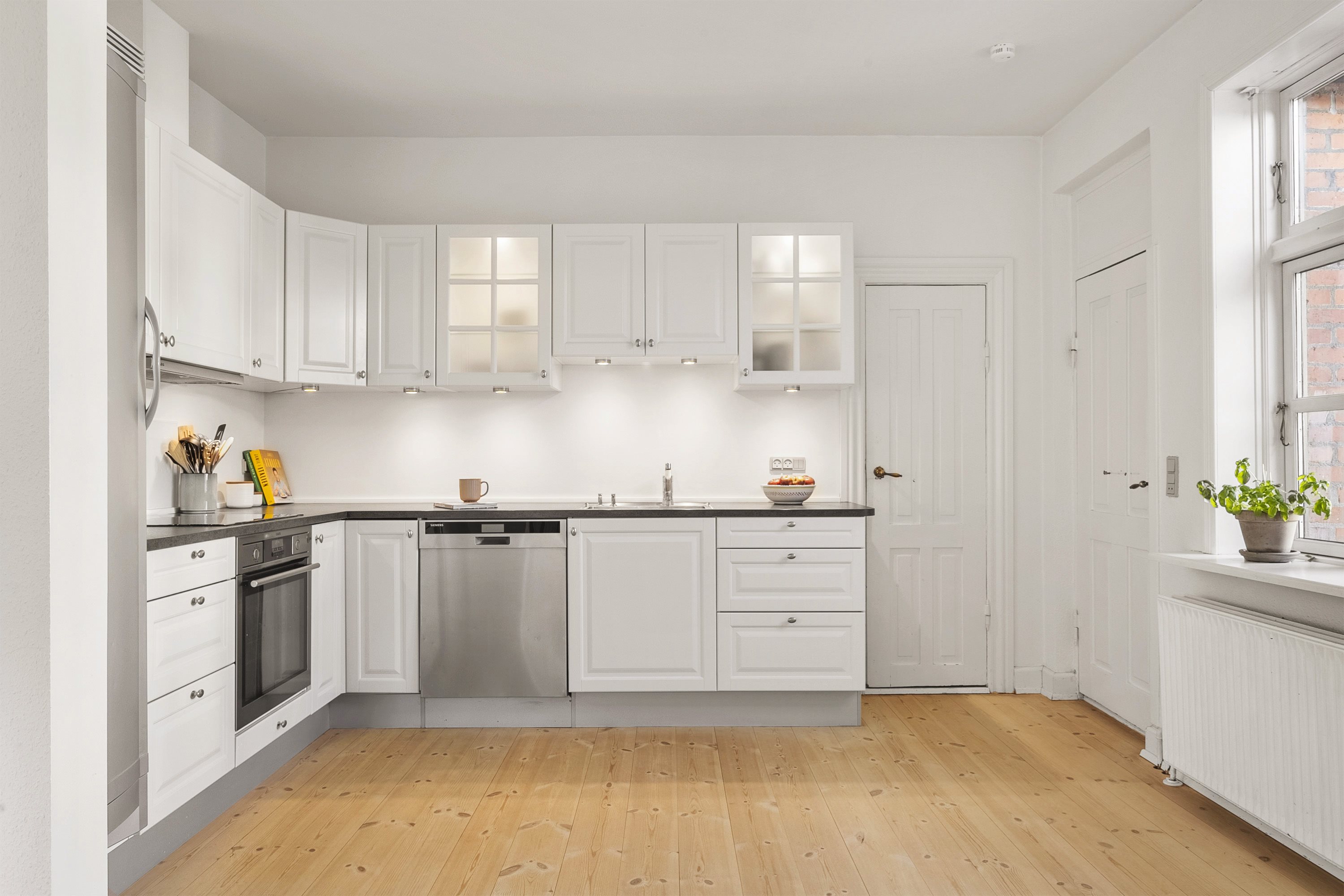 Fremhævet køkken billede i fuldskærmstilstand. Billede af Plantagevej 1, 6600 Vejen