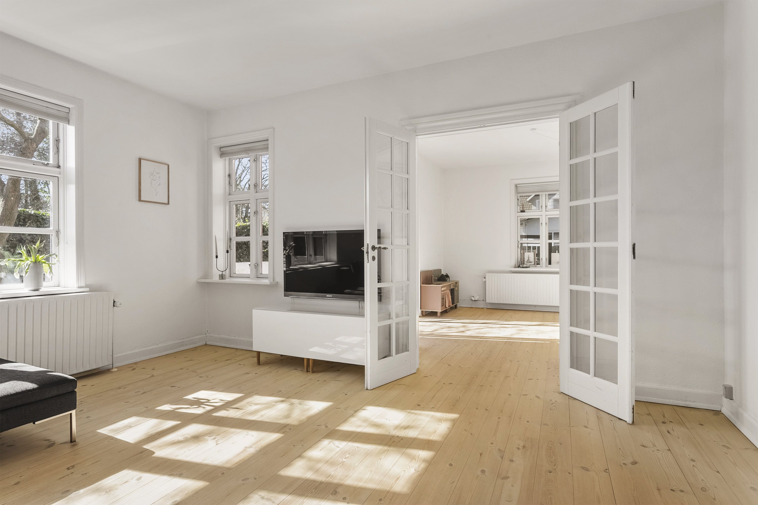 Fremhævet stue billede i fuldskærmstilstand. Billede af Plantagevej 1, 6600 Vejen