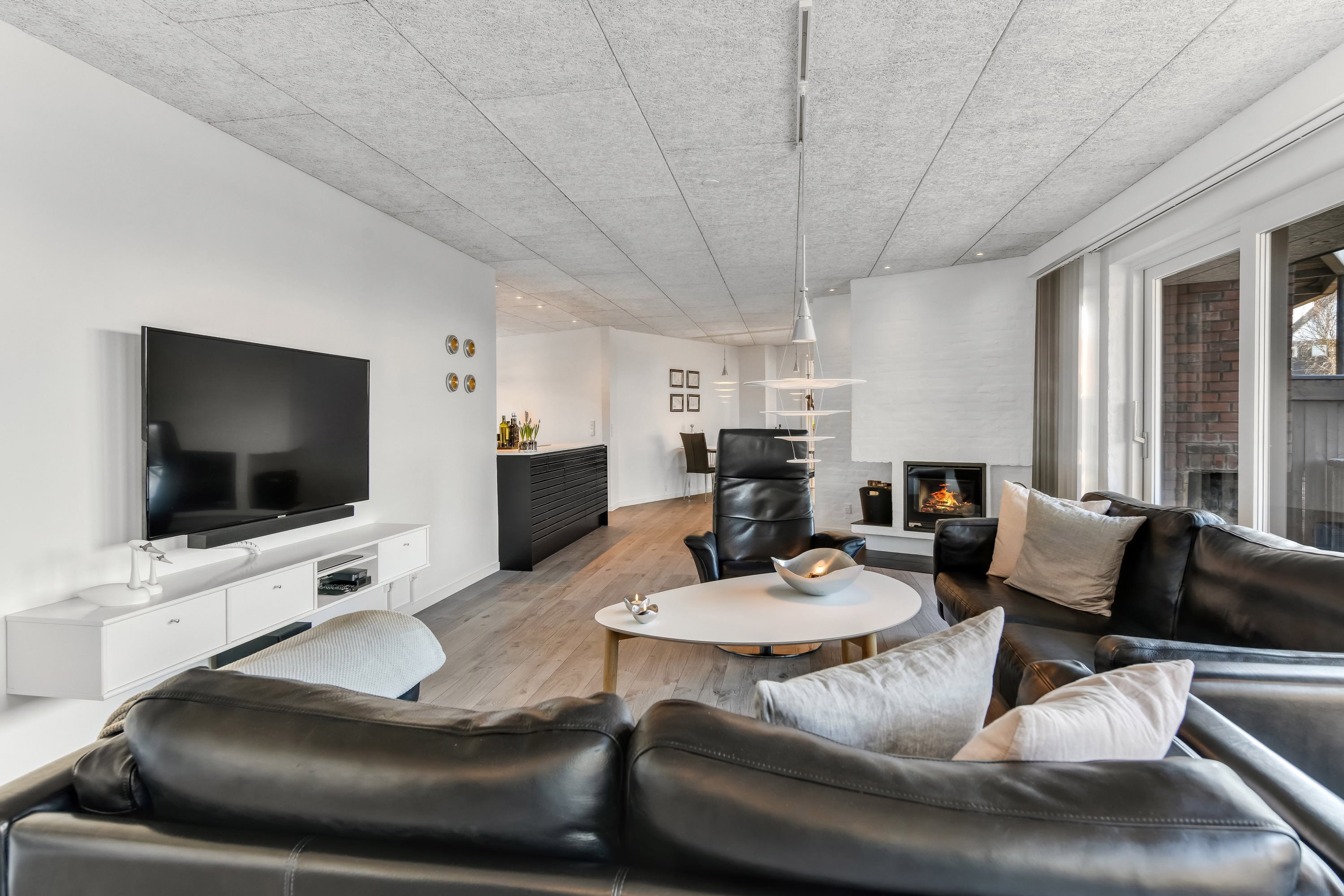 Fremhævet stue billede i fuldskærmstilstand. Billede af Hjerting Strandvej 62, Hjerting, 6710 Esbjerg V