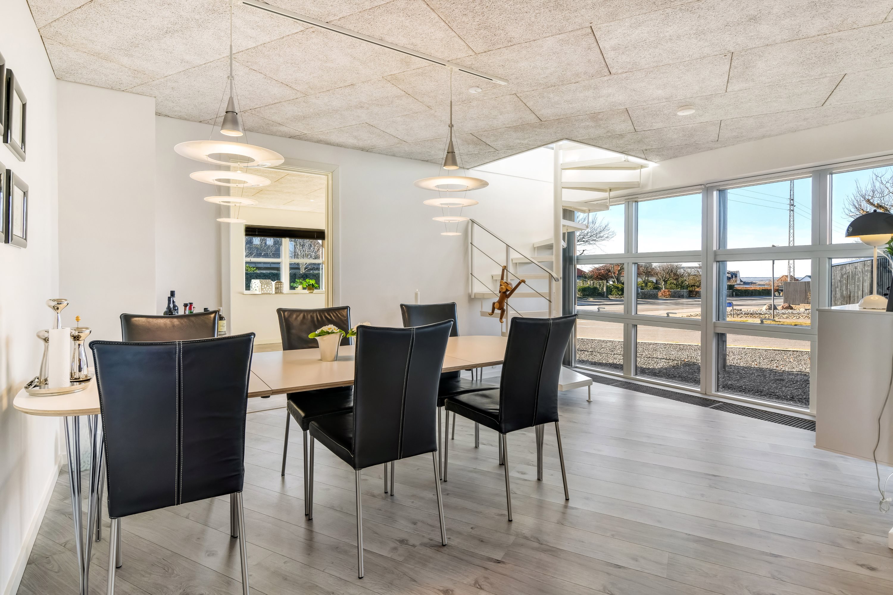 Fremhævet stue billede i fuldskærmstilstand. Billede af Hjerting Strandvej 62, Hjerting, 6710 Esbjerg V