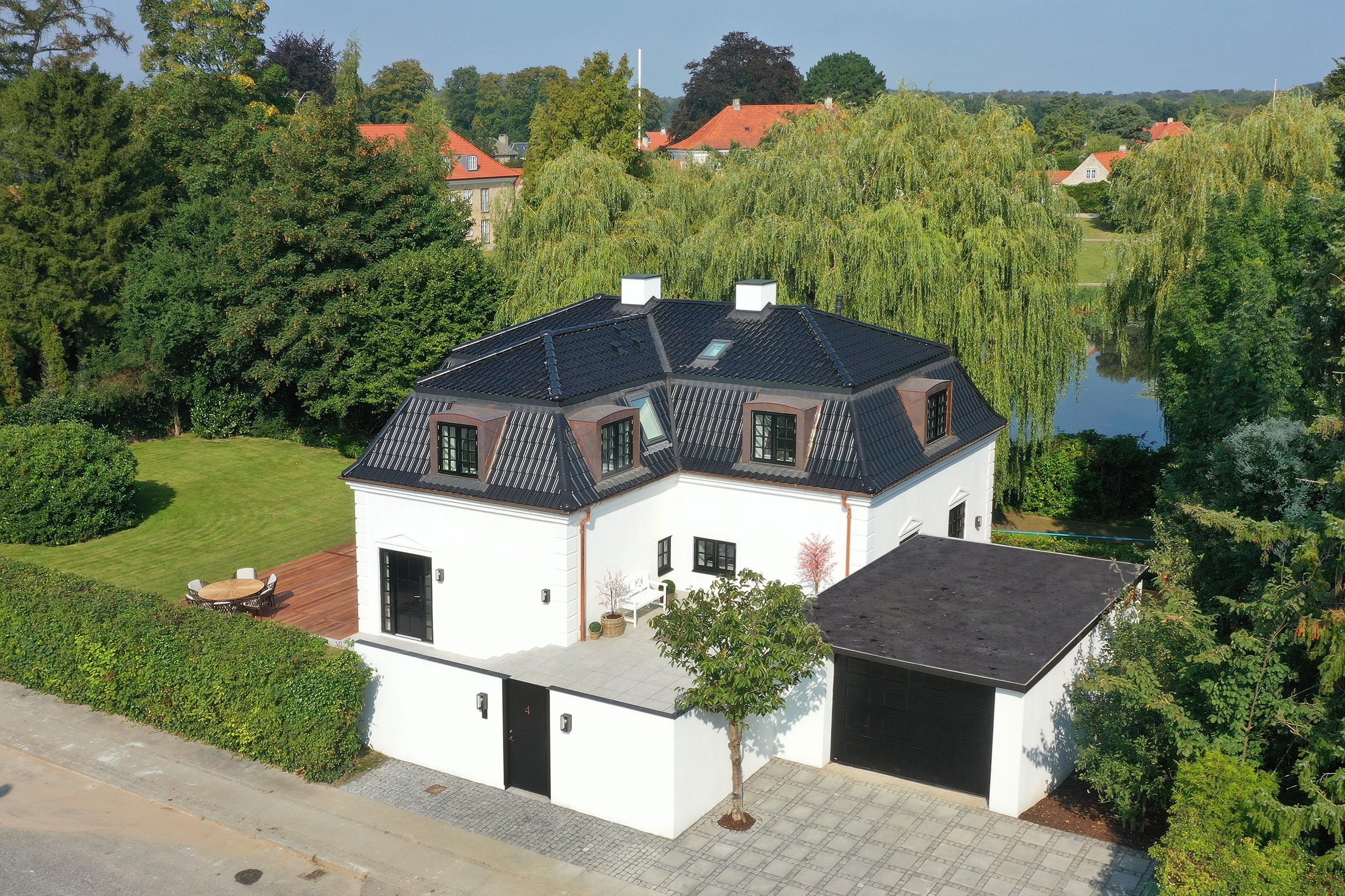 Fremhævet  billede i fuldskærmstilstand. Billede af Hjortevangen 4, 2920 Charlottenlund