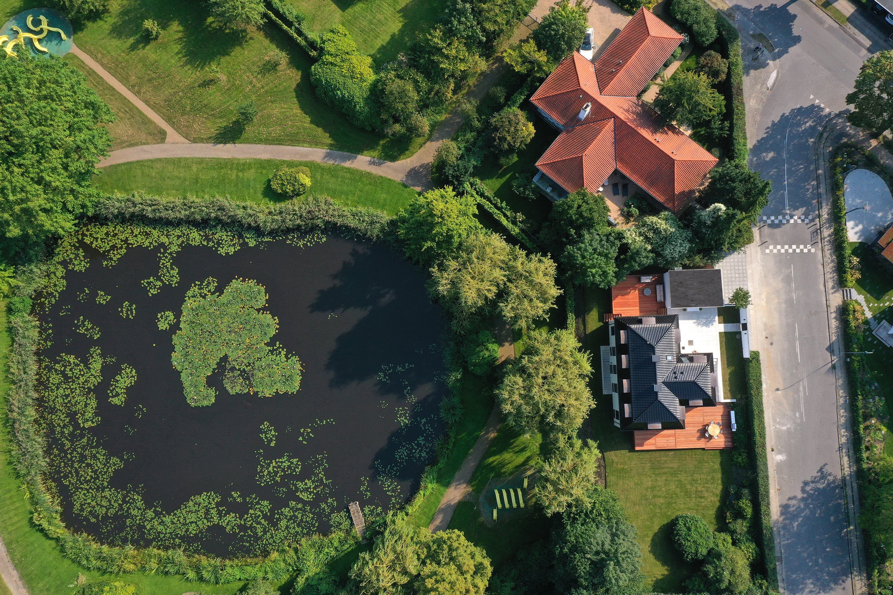 Fremhævet  billede i fuldskærmstilstand. Billede af Hjortevangen 4, 2920 Charlottenlund