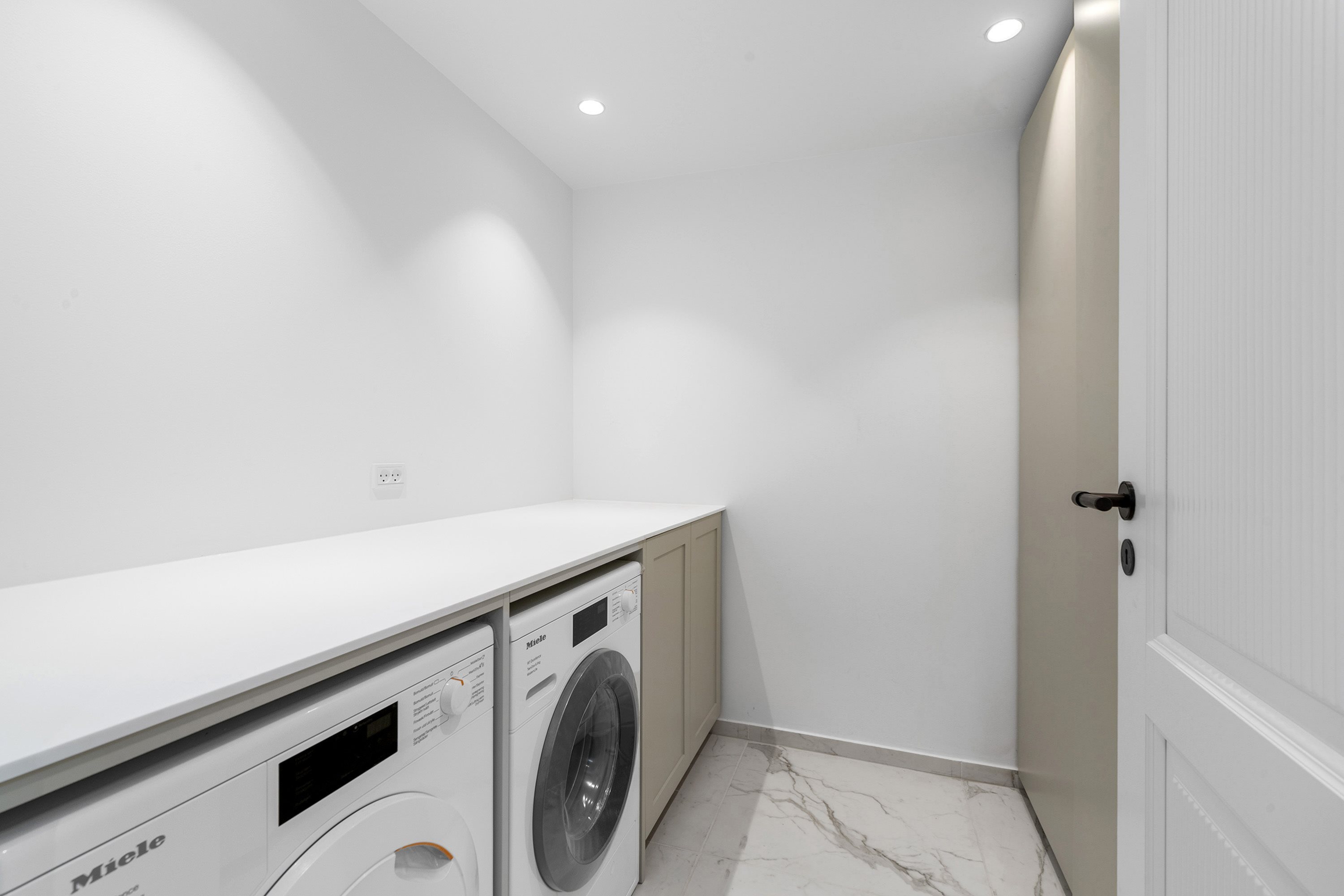 Fremhævet  billede i fuldskærmstilstand. Billede af Hjortevangen 4, 2920 Charlottenlund