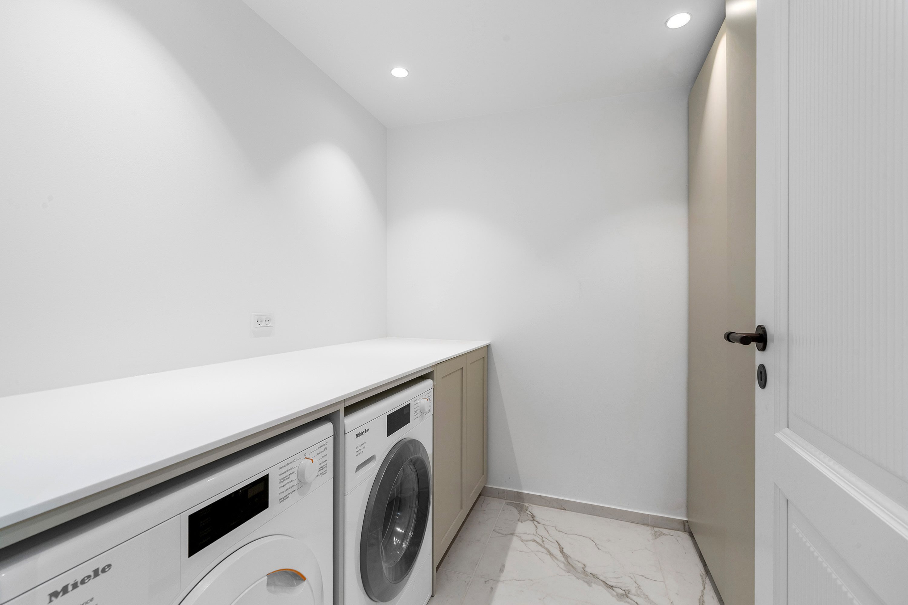 Fremhævet  billede i fuldskærmstilstand. Billede af Hjortevangen 4, 2920 Charlottenlund