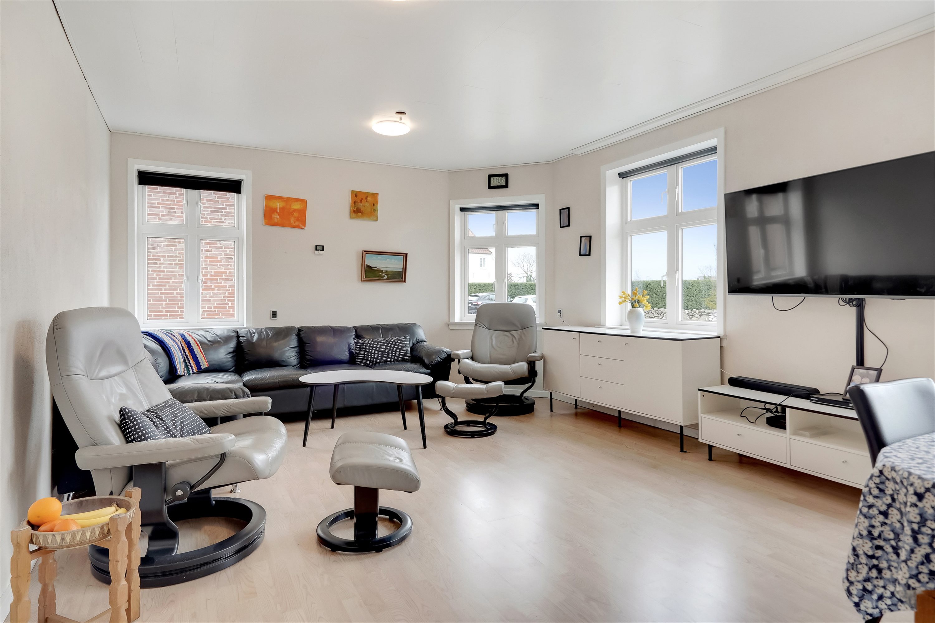 Fremhævet stue i stueplan billede i fuldskærmstilstand. Billede af Hornelund 3, Horne, 6800 Varde