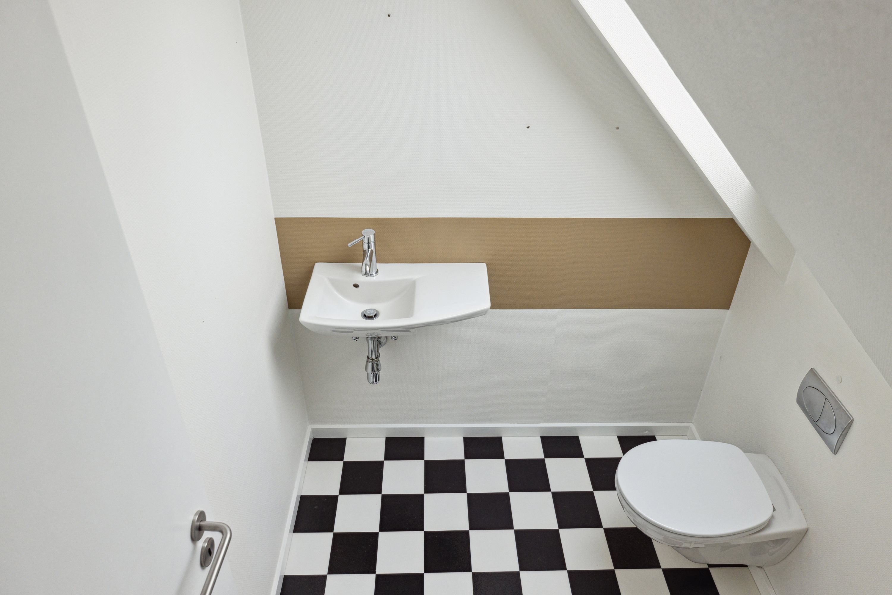 Fremhævet badeværelse billede i fuldskærmstilstand. Billede af Lykkevej 40, Hundslev, 6440 Augustenborg