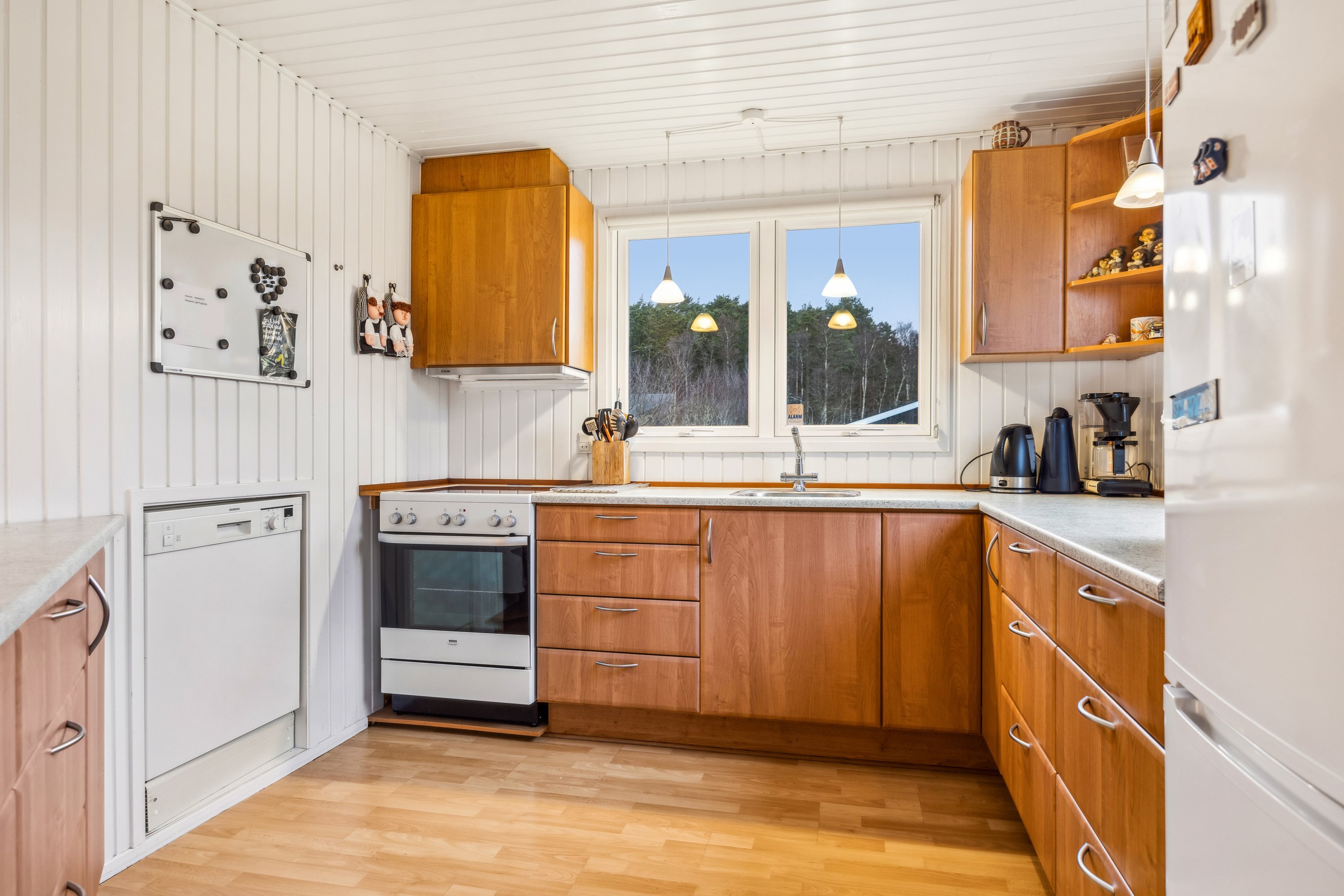 Fremhævet køkken billede i fuldskærmstilstand. Billede af Lille Strandgaard 30, 9370 Hals