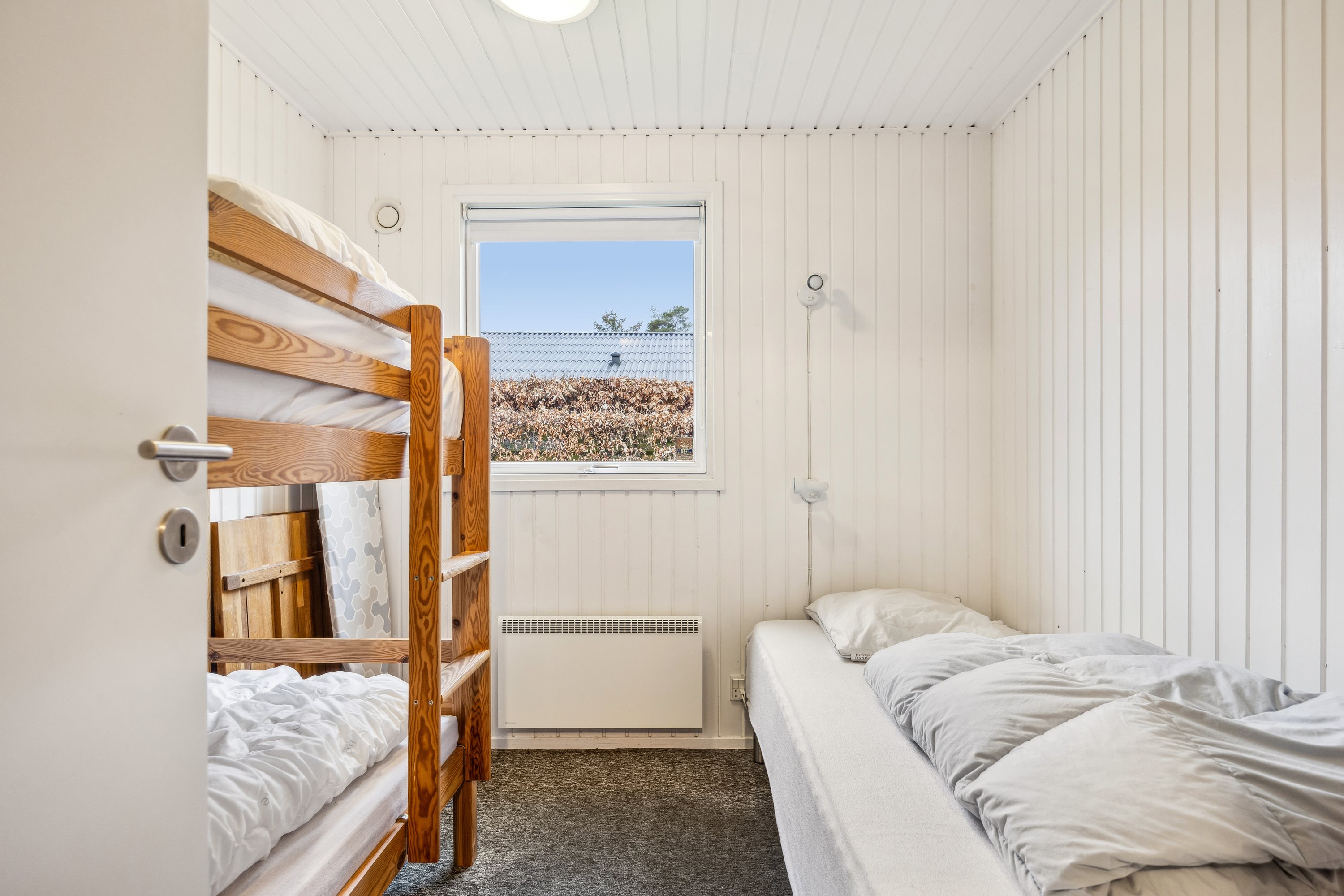 Fremhævet værelse billede i fuldskærmstilstand. Billede af Lille Strandgaard 30, 9370 Hals